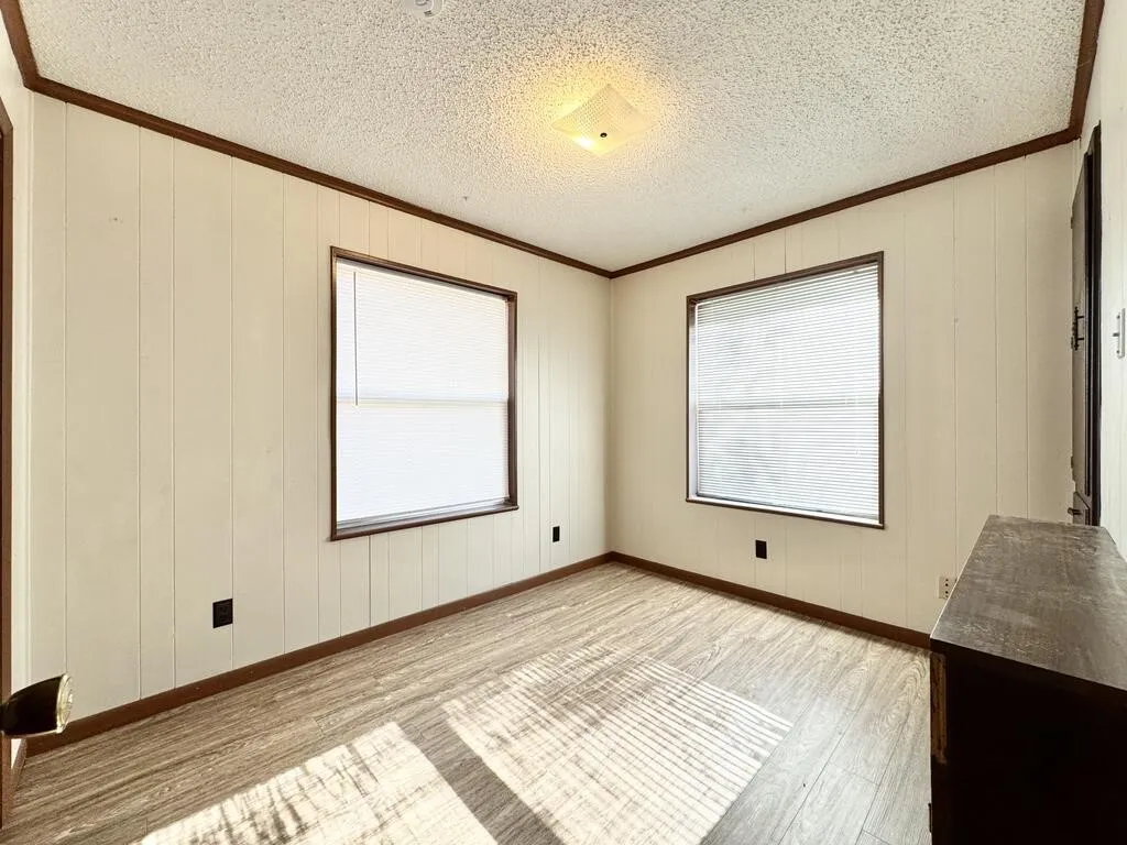 Single Family Residence For Sale in Henderson County , 120 Nautical Road, Gun Barrel City, Texas 75156, 2 Bedroom, 2 Bathroom, 2 Garage spaces, 1,032 Sqft, built in 1972, mls#21366984, Real Estate Agent in Gun Barrel City, Homes For Sale in Henderson county, Homes For Sale in Gun Barrel City, Realtor in Gun Barrel City Texas, Real Estate Brokerage Independent Realty Texas, Luminita Cordes Realtor