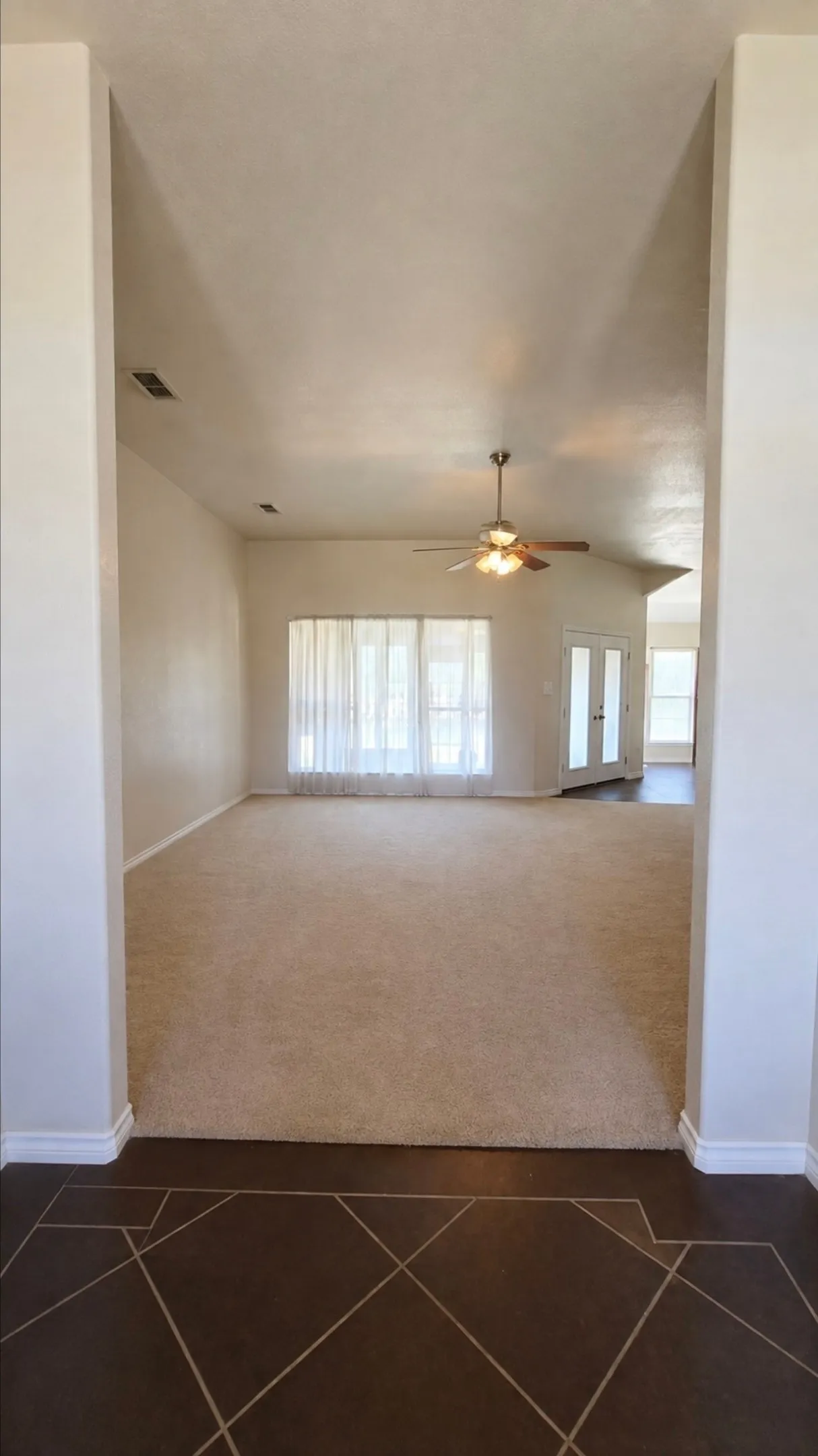 Single Family Residence For Sale in Taylor County , 1645 Colony Hill Road, Abilene, Texas 79602, 3 Bedroom, 3 Bathroom, 2 Garage spaces, 2,544 Sqft, built in 2004, mls#21360514, Real Estate Agent in Abilene, Homes For Sale in Taylor county, Homes For Sale in Abilene, Realtor in Abilene Texas, Real Estate Brokerage Independent Realty Texas, Luminita Cordes Realtor