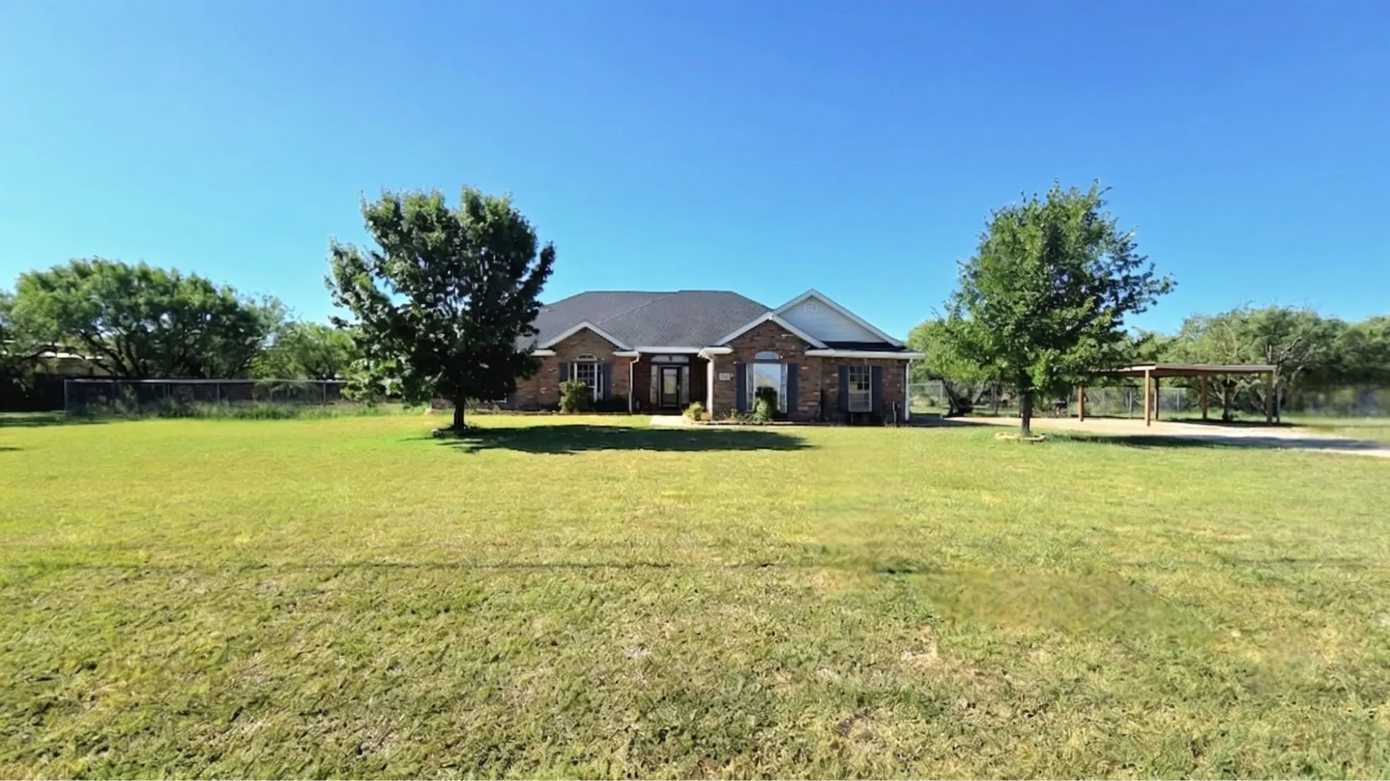 Single Family Residence For Sale in Taylor County , 1645 Colony Hill Road, Abilene, Texas 79602, 3 Bedroom, 3 Bathroom, 2 Garage spaces, 2,544 Sqft, built in 2004, mls#21360514, Real Estate Agent in Abilene, Homes For Sale in Taylor county, Homes For Sale in Abilene, Realtor in Abilene Texas, Real Estate Brokerage Independent Realty Texas, Luminita Cordes Realtor
