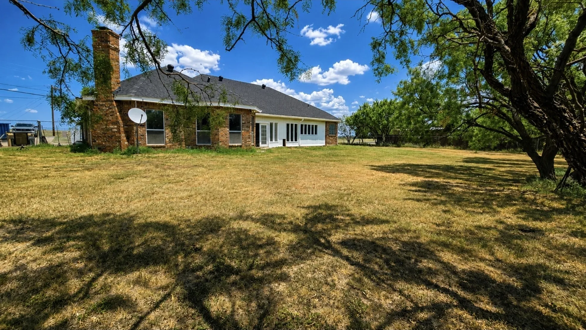 Single Family Residence For Sale in Taylor County , 1645 Colony Hill Road, Abilene, Texas 79602, 3 Bedroom, 3 Bathroom, 2 Garage spaces, 2,544 Sqft, built in 2004, mls#21360514, Real Estate Agent in Abilene, Homes For Sale in Taylor county, Homes For Sale in Abilene, Realtor in Abilene Texas, Real Estate Brokerage Independent Realty Texas, Luminita Cordes Realtor