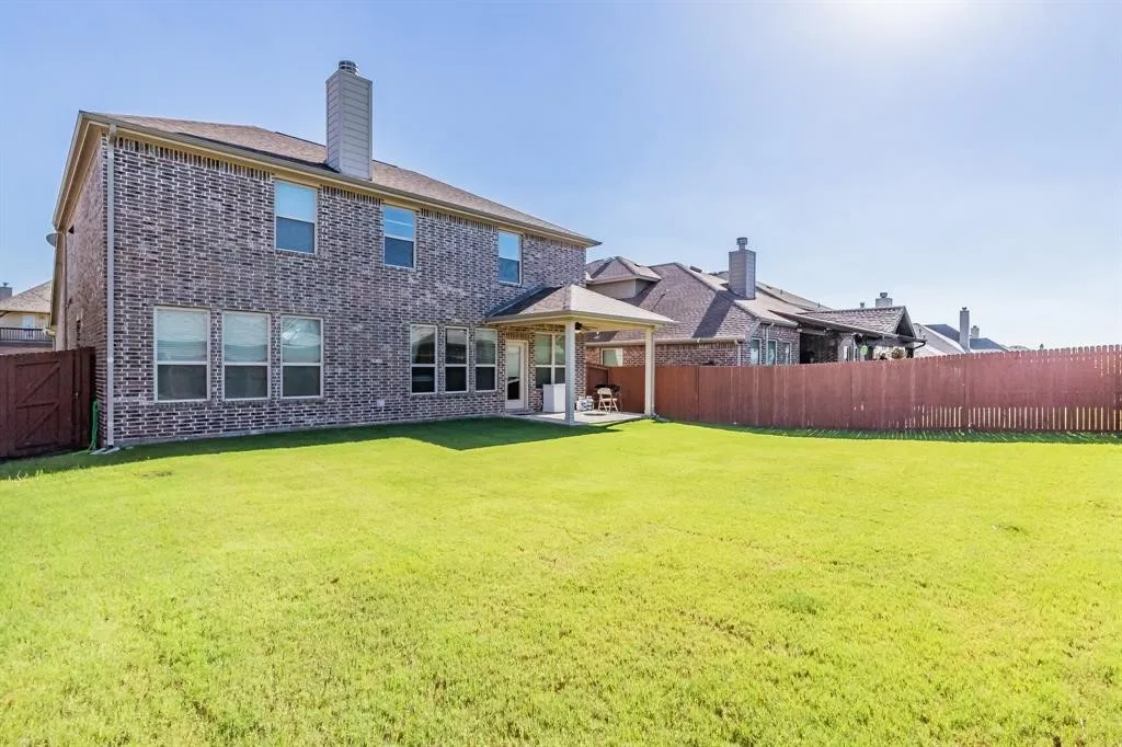 Single Family Residence For Rent in Denton County , 11621 Parade Drive, Frisco, Texas 75036, 4 Bedroom, 4 Bathroom, 2 Garage spaces, 2,704 Sqft, built in 2014, mls#21366996, Real Estate Agent in Frisco, Homes For Rent in Denton county, Homes For Rent in Frisco, Realtor in Frisco Texas, Real Estate Brokerage Independent Realty Texas, Luminita Cordes Realtor