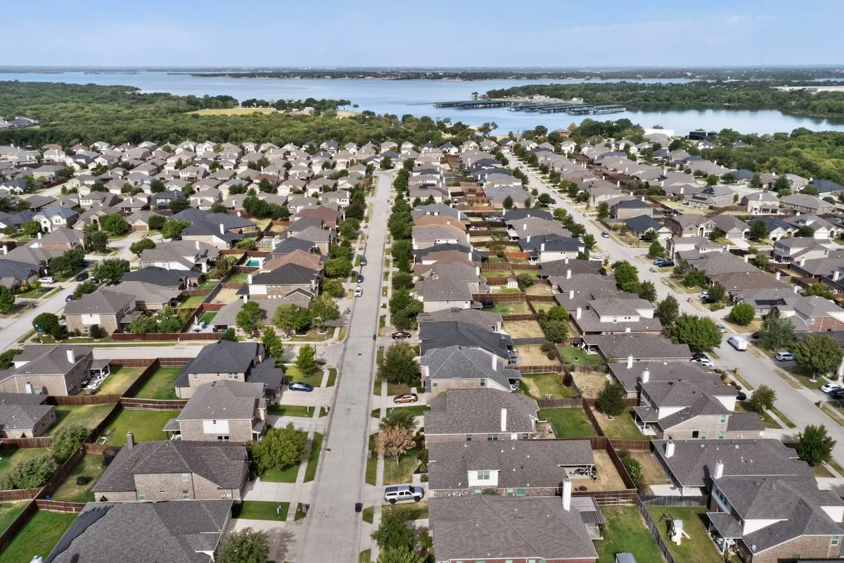 Single Family Residence For Rent in Denton County , 11621 Parade Drive, Frisco, Texas 75036, 4 Bedroom, 4 Bathroom, 2 Garage spaces, 2,704 Sqft, built in 2014, mls#21366996, Real Estate Agent in Frisco, Homes For Rent in Denton county, Homes For Rent in Frisco, Realtor in Frisco Texas, Real Estate Brokerage Independent Realty Texas, Luminita Cordes Realtor