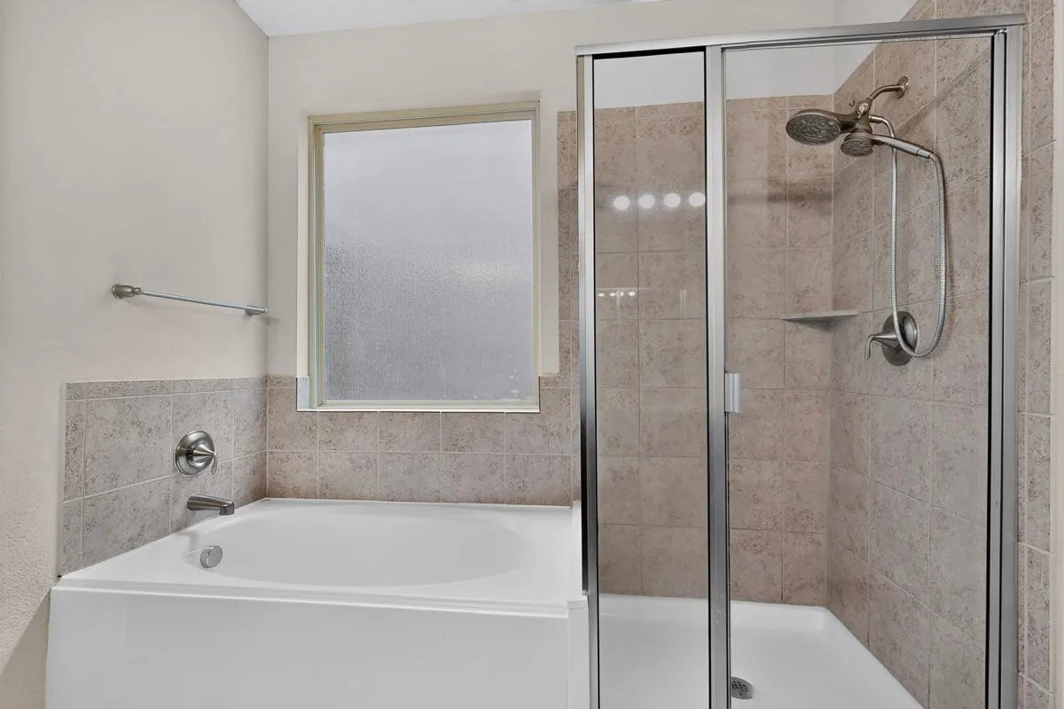 Single Family Residence For Rent in Denton County , 11621 Parade Drive, Frisco, Texas 75036, 4 Bedroom, 4 Bathroom, 2 Garage spaces, 2,704 Sqft, built in 2014, mls#21366996, Real Estate Agent in Frisco, Homes For Rent in Denton county, Homes For Rent in Frisco, Realtor in Frisco Texas, Real Estate Brokerage Independent Realty Texas, Luminita Cordes Realtor