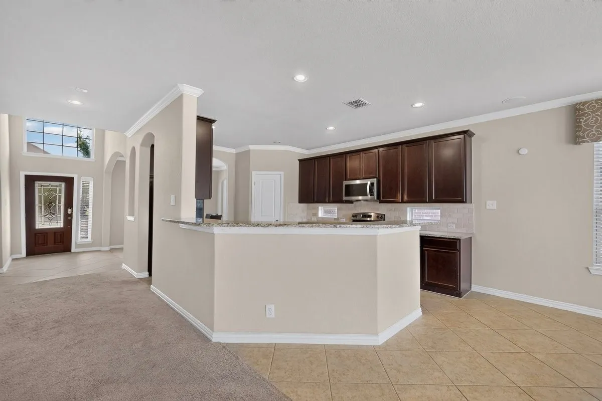 Single Family Residence For Rent in Denton County , 11621 Parade Drive, Frisco, Texas 75036, 4 Bedroom, 4 Bathroom, 2 Garage spaces, 2,704 Sqft, built in 2014, mls#21366996, Real Estate Agent in Frisco, Homes For Rent in Denton county, Homes For Rent in Frisco, Realtor in Frisco Texas, Real Estate Brokerage Independent Realty Texas, Luminita Cordes Realtor