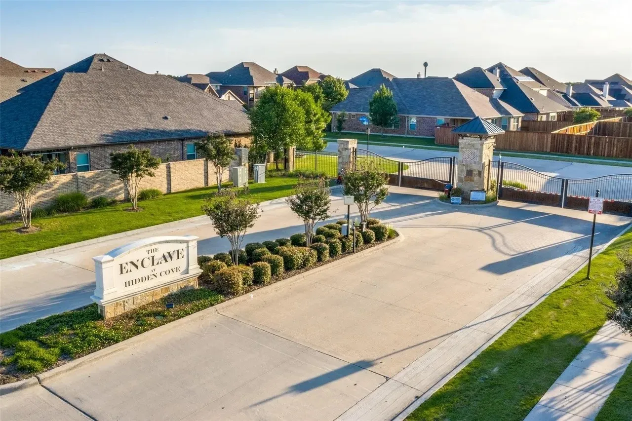 Single Family Residence For Rent in Denton County , 11621 Parade Drive, Frisco, Texas 75036, 4 Bedroom, 4 Bathroom, 2 Garage spaces, 2,704 Sqft, built in 2014, mls#21366996, Real Estate Agent in Frisco, Homes For Rent in Denton county, Homes For Rent in Frisco, Realtor in Frisco Texas, Real Estate Brokerage Independent Realty Texas, Luminita Cordes Realtor