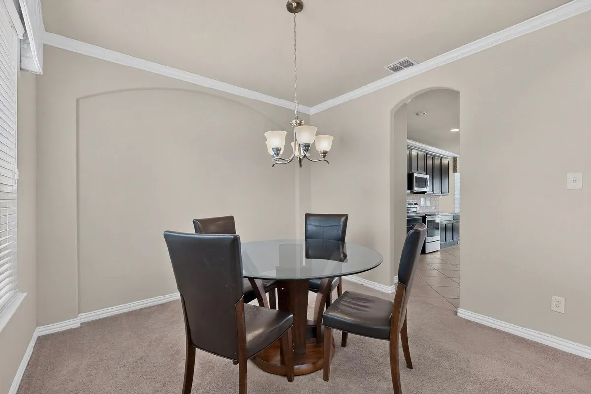 Single Family Residence For Rent in Denton County , 11621 Parade Drive, Frisco, Texas 75036, 4 Bedroom, 4 Bathroom, 2 Garage spaces, 2,704 Sqft, built in 2014, mls#21366996, Real Estate Agent in Frisco, Homes For Rent in Denton county, Homes For Rent in Frisco, Realtor in Frisco Texas, Real Estate Brokerage Independent Realty Texas, Luminita Cordes Realtor