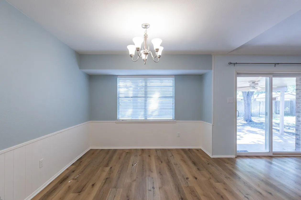 Single Family Residence For Sale in Taylor County , 4649 Carrie Ann Lane, Abilene, Texas 79606, 3 Bedroom, 2 Bathroom, 2 Garage spaces, 1,636 Sqft, built in 1977, mls#21366827, Real Estate Agent in Abilene, Homes For Sale in Taylor county, Homes For Sale in Abilene, Realtor in Abilene Texas, Real Estate Brokerage Independent Realty Texas, Luminita Cordes Realtor
