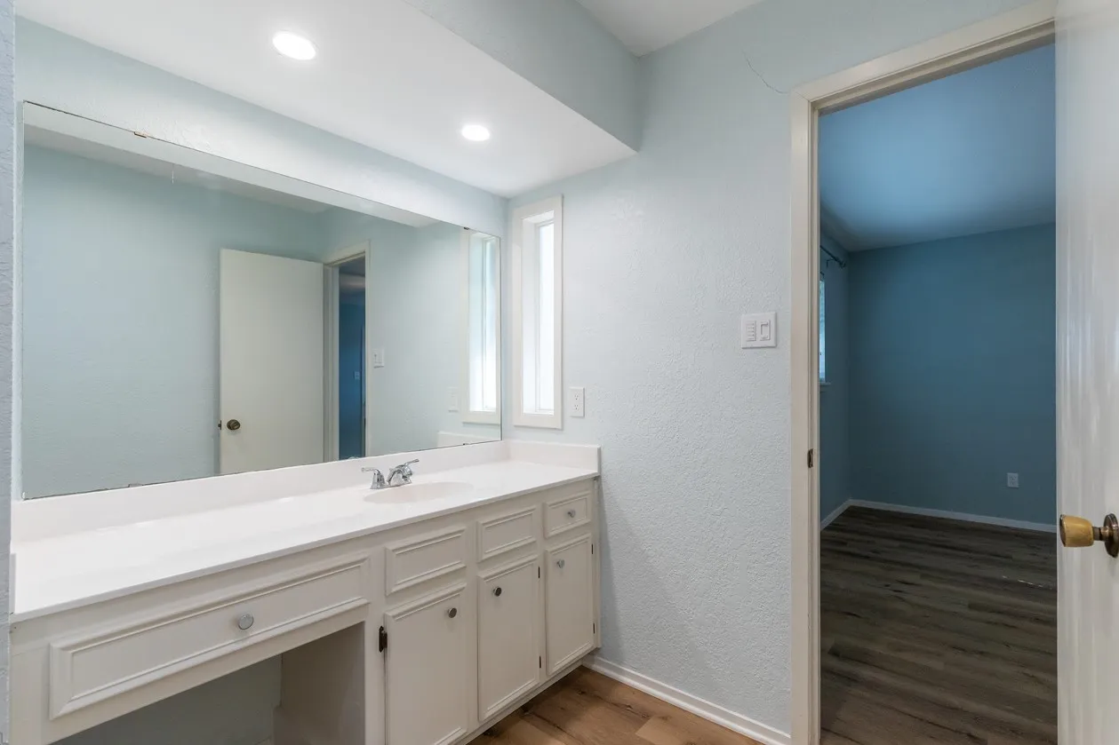 Single Family Residence For Sale in Taylor County , 4649 Carrie Ann Lane, Abilene, Texas 79606, 3 Bedroom, 2 Bathroom, 2 Garage spaces, 1,636 Sqft, built in 1977, mls#21366827, Real Estate Agent in Abilene, Homes For Sale in Taylor county, Homes For Sale in Abilene, Realtor in Abilene Texas, Real Estate Brokerage Independent Realty Texas, Luminita Cordes Realtor
