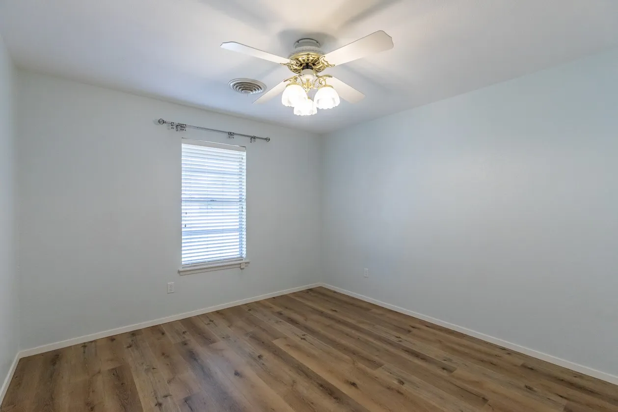 Single Family Residence For Sale in Taylor County , 4649 Carrie Ann Lane, Abilene, Texas 79606, 3 Bedroom, 2 Bathroom, 2 Garage spaces, 1,636 Sqft, built in 1977, mls#21366827, Real Estate Agent in Abilene, Homes For Sale in Taylor county, Homes For Sale in Abilene, Realtor in Abilene Texas, Real Estate Brokerage Independent Realty Texas, Luminita Cordes Realtor