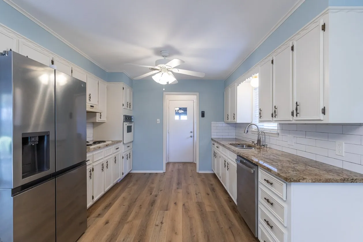 Single Family Residence For Sale in Taylor County , 4649 Carrie Ann Lane, Abilene, Texas 79606, 3 Bedroom, 2 Bathroom, 2 Garage spaces, 1,636 Sqft, built in 1977, mls#21366827, Real Estate Agent in Abilene, Homes For Sale in Taylor county, Homes For Sale in Abilene, Realtor in Abilene Texas, Real Estate Brokerage Independent Realty Texas, Luminita Cordes Realtor