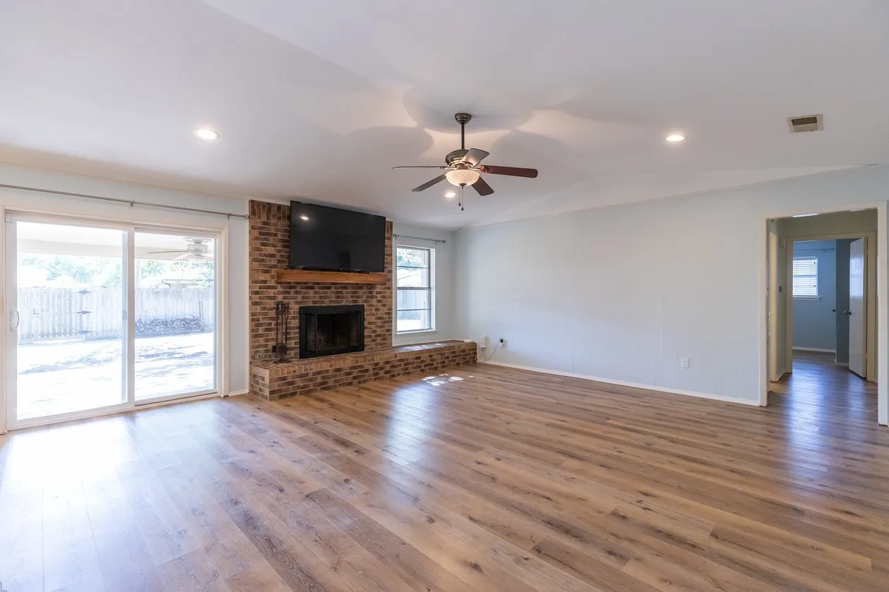 Single Family Residence For Sale in Taylor County , 4649 Carrie Ann Lane, Abilene, Texas 79606, 3 Bedroom, 2 Bathroom, 2 Garage spaces, 1,636 Sqft, built in 1977, mls#21366827, Real Estate Agent in Abilene, Homes For Sale in Taylor county, Homes For Sale in Abilene, Realtor in Abilene Texas, Real Estate Brokerage Independent Realty Texas, Luminita Cordes Realtor