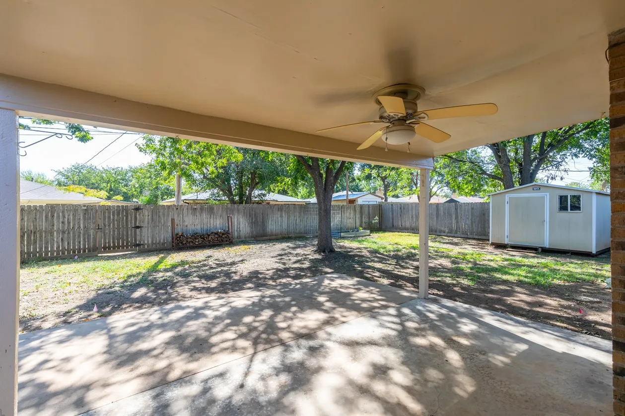 Single Family Residence For Sale in Taylor County , 4649 Carrie Ann Lane, Abilene, Texas 79606, 3 Bedroom, 2 Bathroom, 2 Garage spaces, 1,636 Sqft, built in 1977, mls#21366827, Real Estate Agent in Abilene, Homes For Sale in Taylor county, Homes For Sale in Abilene, Realtor in Abilene Texas, Real Estate Brokerage Independent Realty Texas, Luminita Cordes Realtor