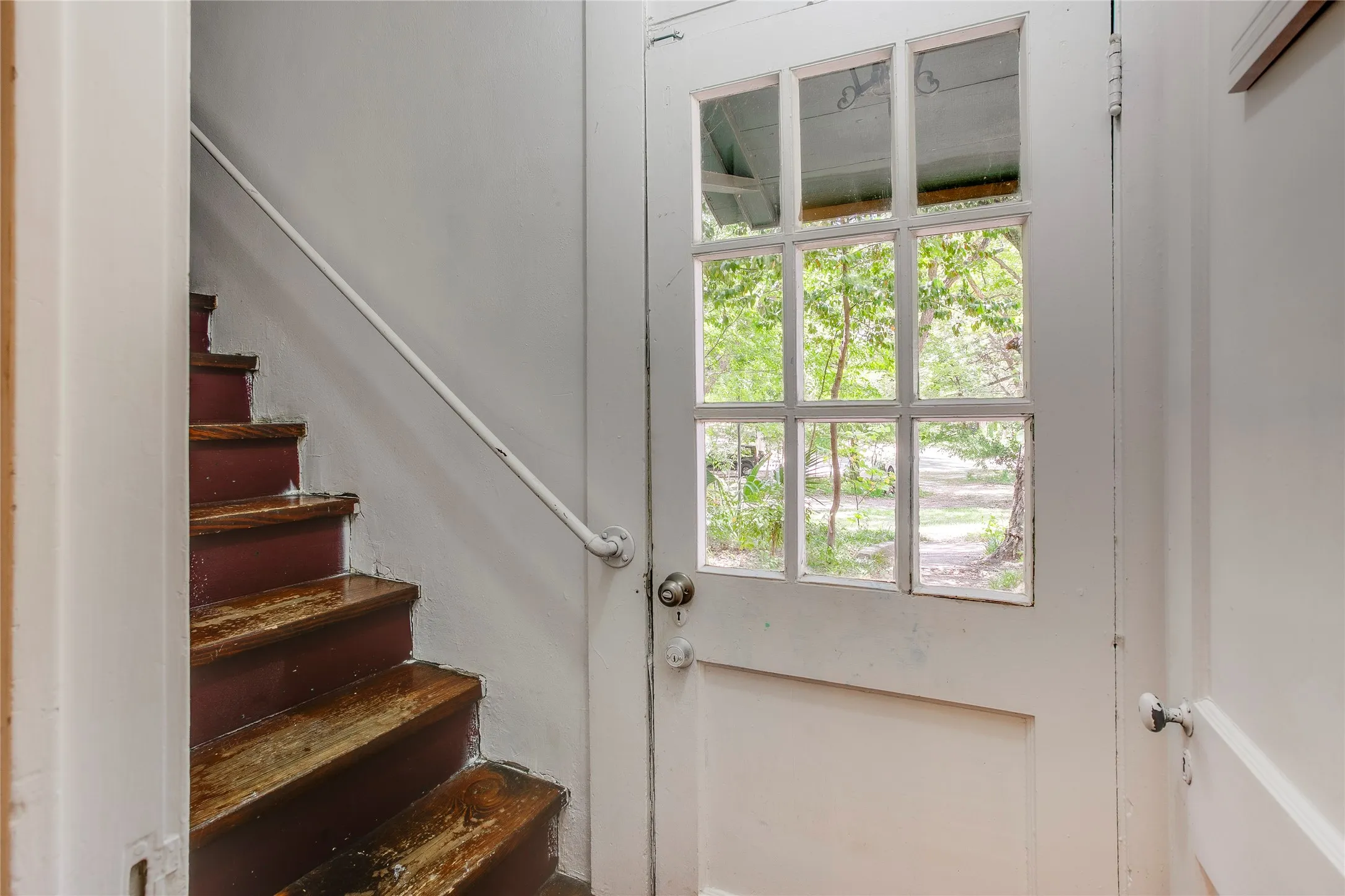 Single Family Residence For Sale in Dallas County , 514 S Ravinia Drive, Dallas, Texas 75211, 3 Bedroom, 3 Bathroom, Garage spaces, 3,674 Sqft, built in 1924, mls#21366529, Real Estate Agent in Dallas, Homes For Sale in Dallas county, Homes For Sale in Dallas, Realtor in Dallas Texas, Real Estate Brokerage Independent Realty Texas, Luminita Cordes Realtor