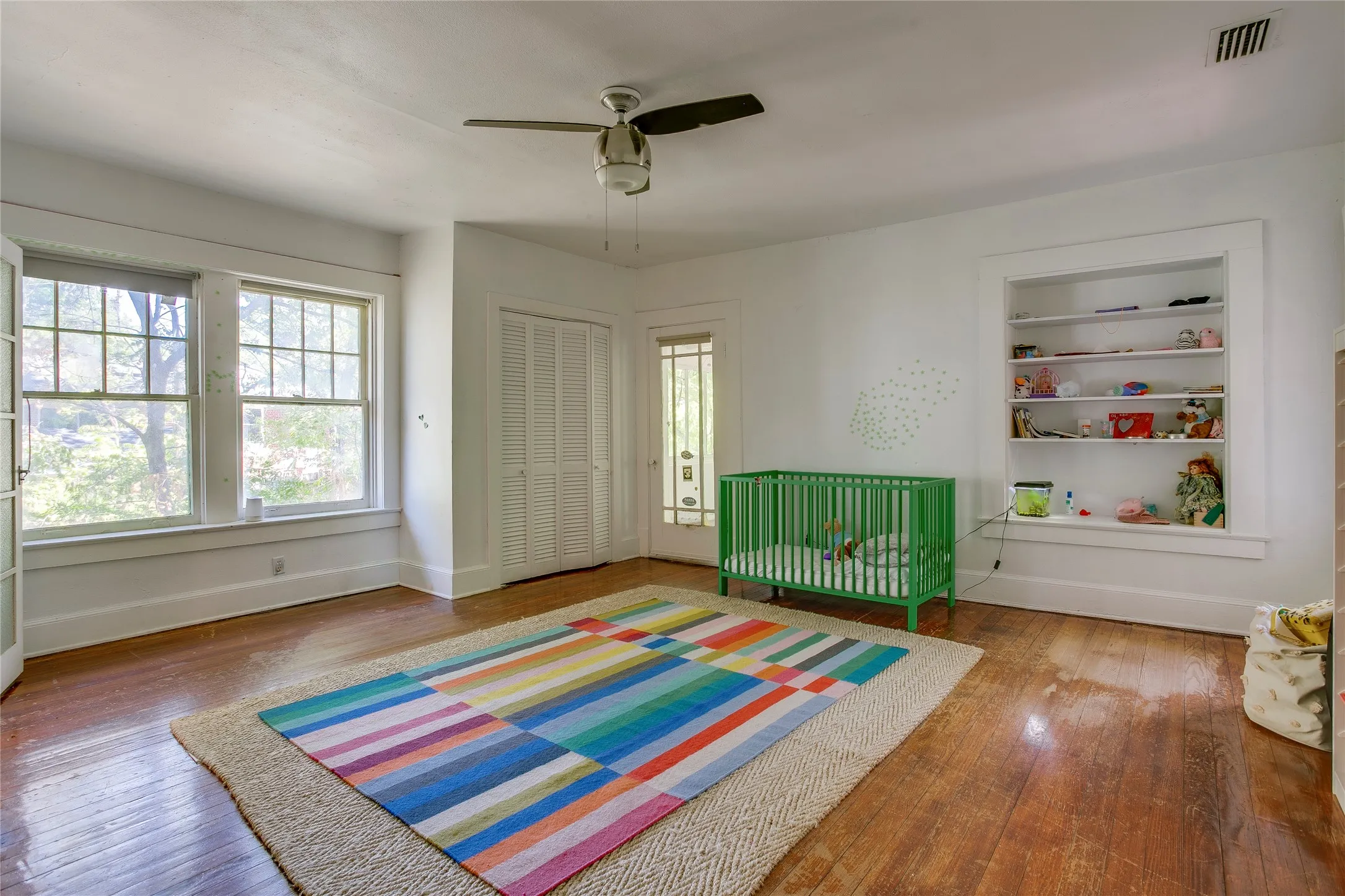 Single Family Residence For Sale in Dallas County , 514 S Ravinia Drive, Dallas, Texas 75211, 3 Bedroom, 3 Bathroom, Garage spaces, 3,674 Sqft, built in 1924, mls#21366529, Real Estate Agent in Dallas, Homes For Sale in Dallas county, Homes For Sale in Dallas, Realtor in Dallas Texas, Real Estate Brokerage Independent Realty Texas, Luminita Cordes Realtor