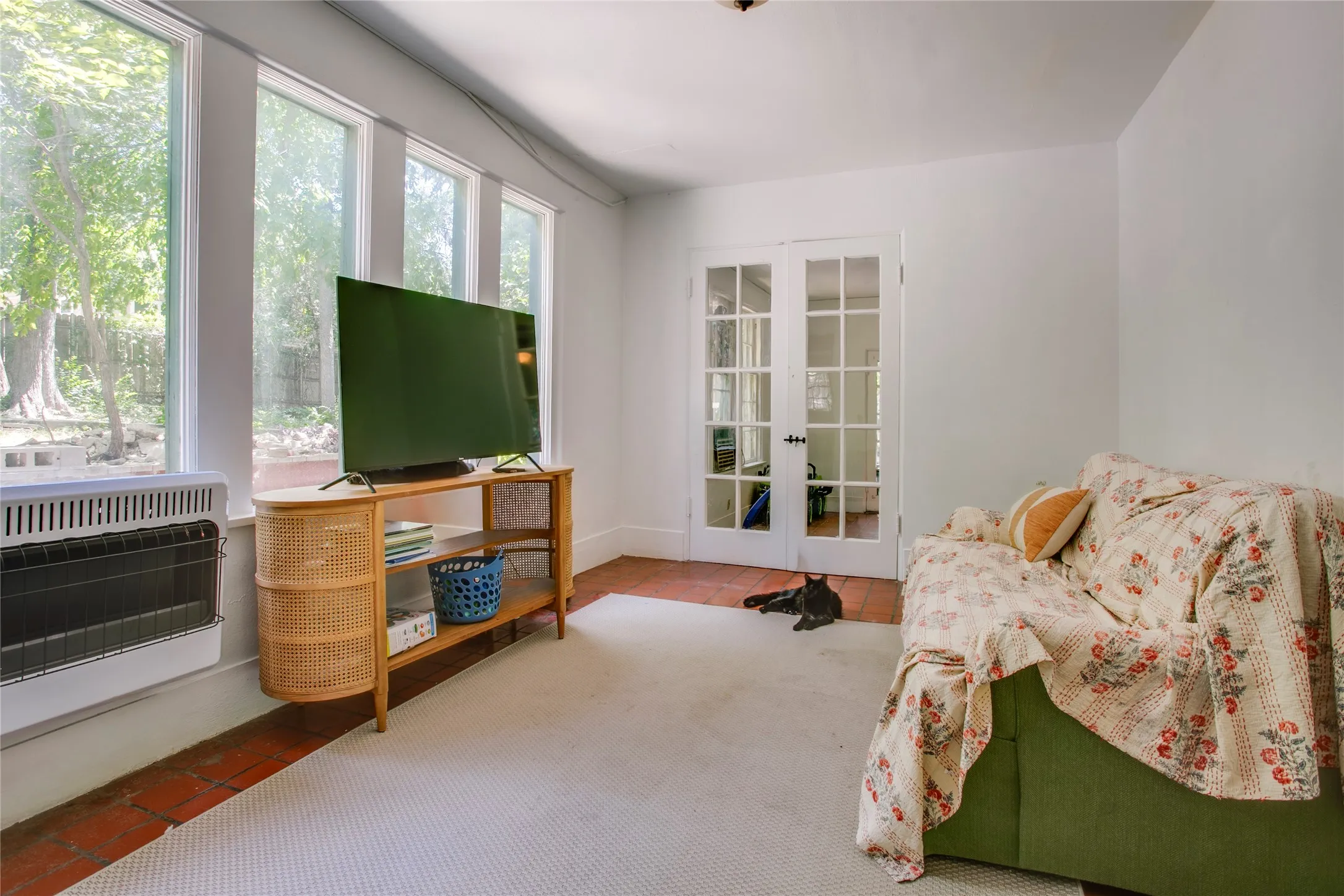 Single Family Residence For Sale in Dallas County , 514 S Ravinia Drive, Dallas, Texas 75211, 3 Bedroom, 3 Bathroom, Garage spaces, 3,674 Sqft, built in 1924, mls#21366529, Real Estate Agent in Dallas, Homes For Sale in Dallas county, Homes For Sale in Dallas, Realtor in Dallas Texas, Real Estate Brokerage Independent Realty Texas, Luminita Cordes Realtor