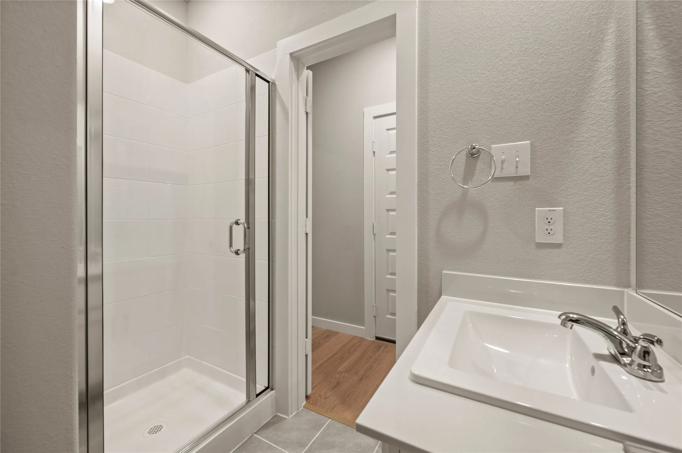 Single Family Residence For Sale in Denton County , 14733 Desert Door Drive, Fort Worth, Texas 76052, 4 Bedroom, 3 Bathroom, 2 Garage spaces, 2,168 Sqft, built in 2024, mls#21364653, Real Estate Agent in Fort Worth, Homes For Sale in Denton county, Homes For Sale in Fort Worth, Realtor in Fort Worth Texas, Real Estate Brokerage Independent Realty Texas, Luminita Cordes Realtor