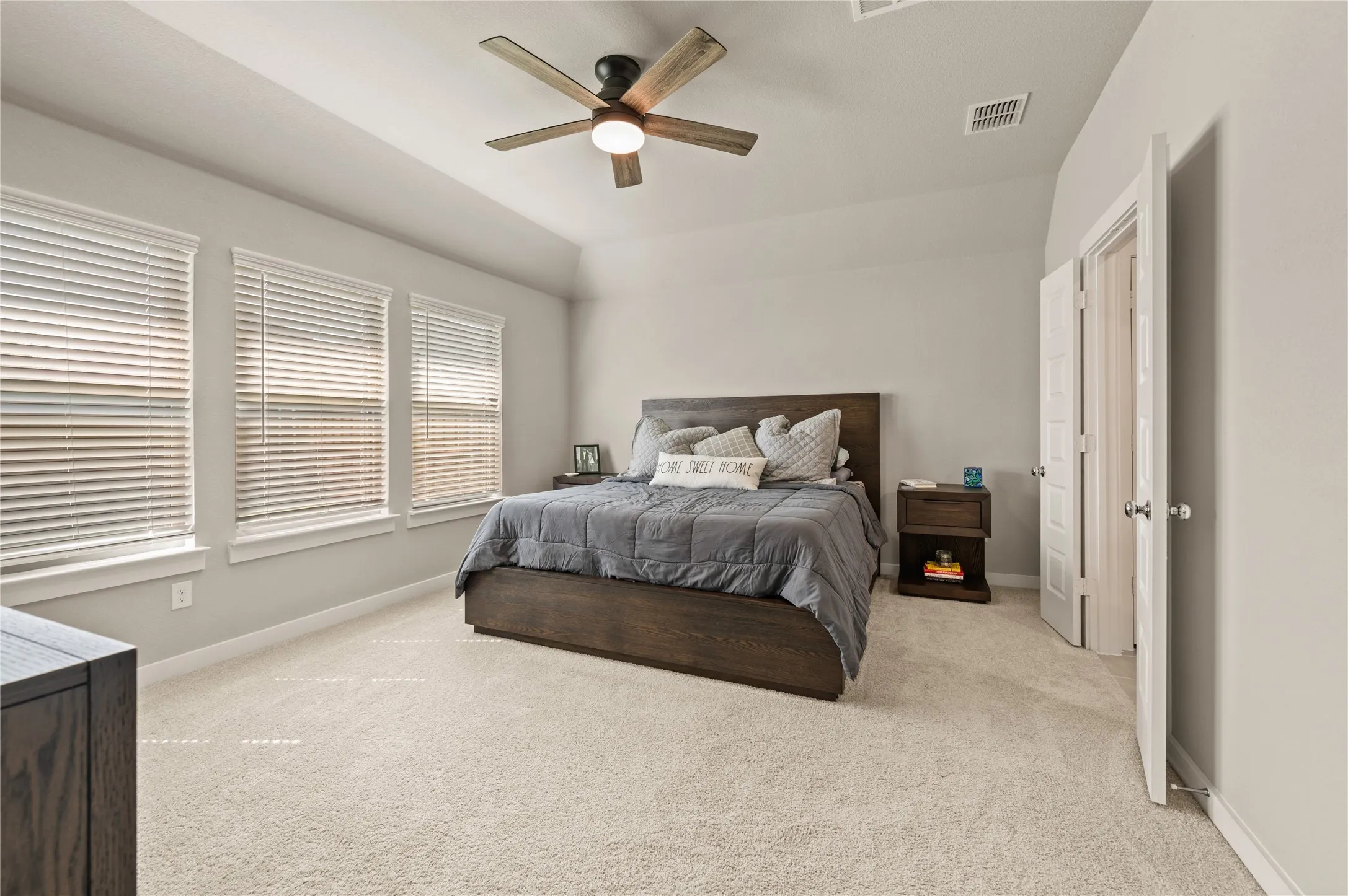 Single Family Residence For Sale in Denton County , 14733 Desert Door Drive, Fort Worth, Texas 76052, 4 Bedroom, 3 Bathroom, 2 Garage spaces, 2,168 Sqft, built in 2024, mls#21364653, Real Estate Agent in Fort Worth, Homes For Sale in Denton county, Homes For Sale in Fort Worth, Realtor in Fort Worth Texas, Real Estate Brokerage Independent Realty Texas, Luminita Cordes Realtor