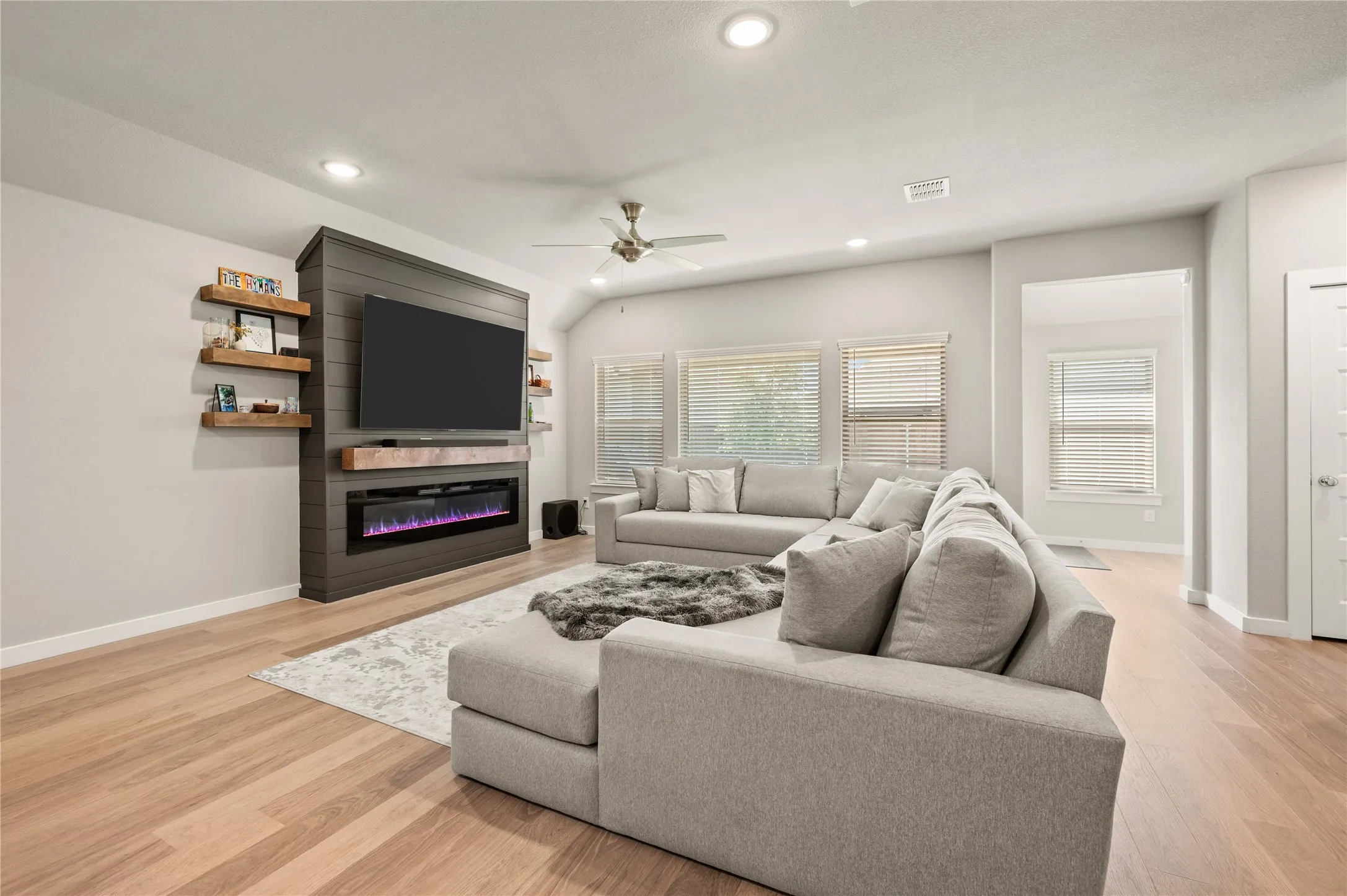 Single Family Residence For Sale in Denton County , 14733 Desert Door Drive, Fort Worth, Texas 76052, 4 Bedroom, 3 Bathroom, 2 Garage spaces, 2,168 Sqft, built in 2024, mls#21364653, Real Estate Agent in Fort Worth, Homes For Sale in Denton county, Homes For Sale in Fort Worth, Realtor in Fort Worth Texas, Real Estate Brokerage Independent Realty Texas, Luminita Cordes Realtor