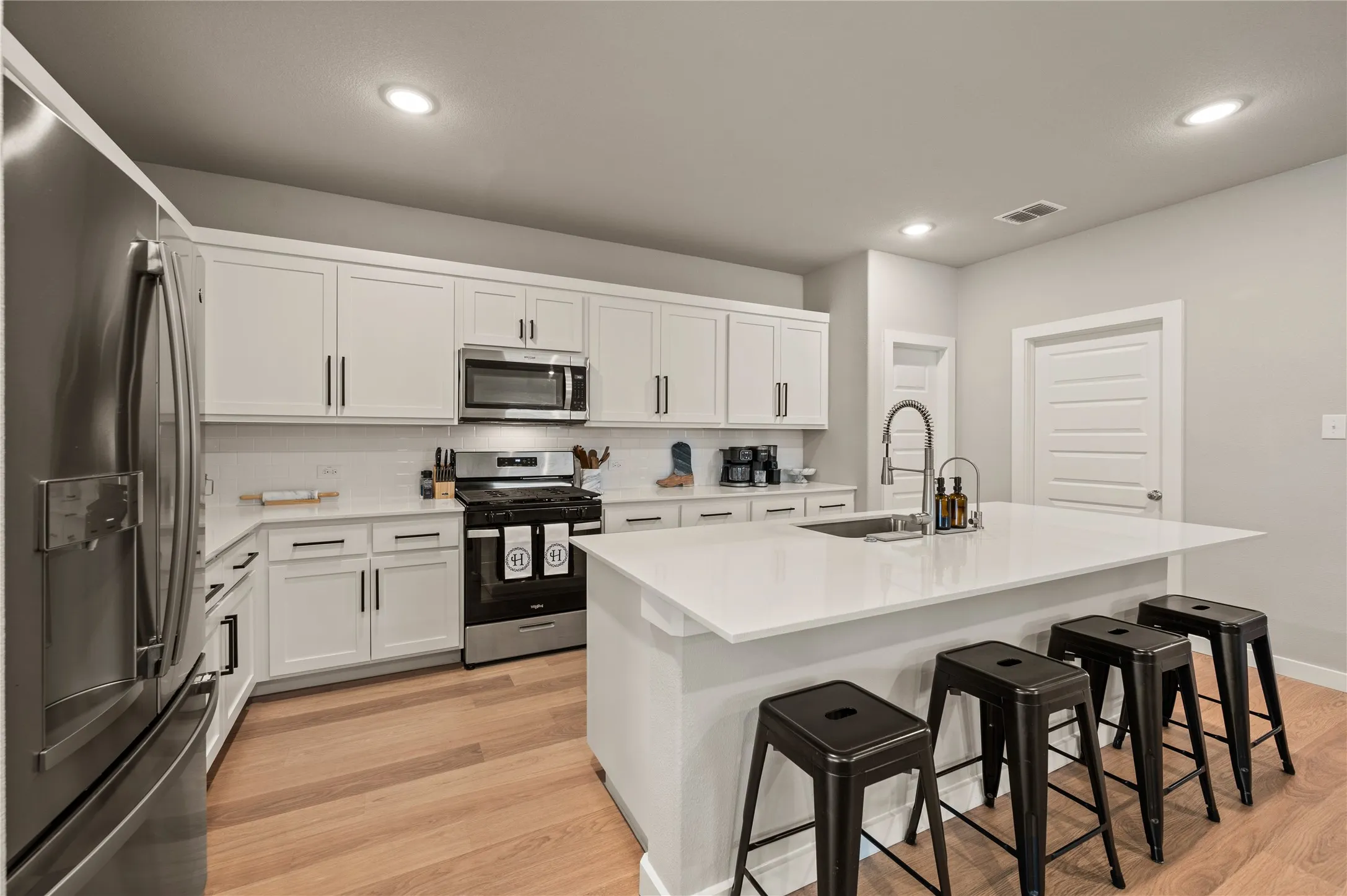 Single Family Residence For Sale in Denton County , 14733 Desert Door Drive, Fort Worth, Texas 76052, 4 Bedroom, 3 Bathroom, 2 Garage spaces, 2,168 Sqft, built in 2024, mls#21364653, Real Estate Agent in Fort Worth, Homes For Sale in Denton county, Homes For Sale in Fort Worth, Realtor in Fort Worth Texas, Real Estate Brokerage Independent Realty Texas, Luminita Cordes Realtor