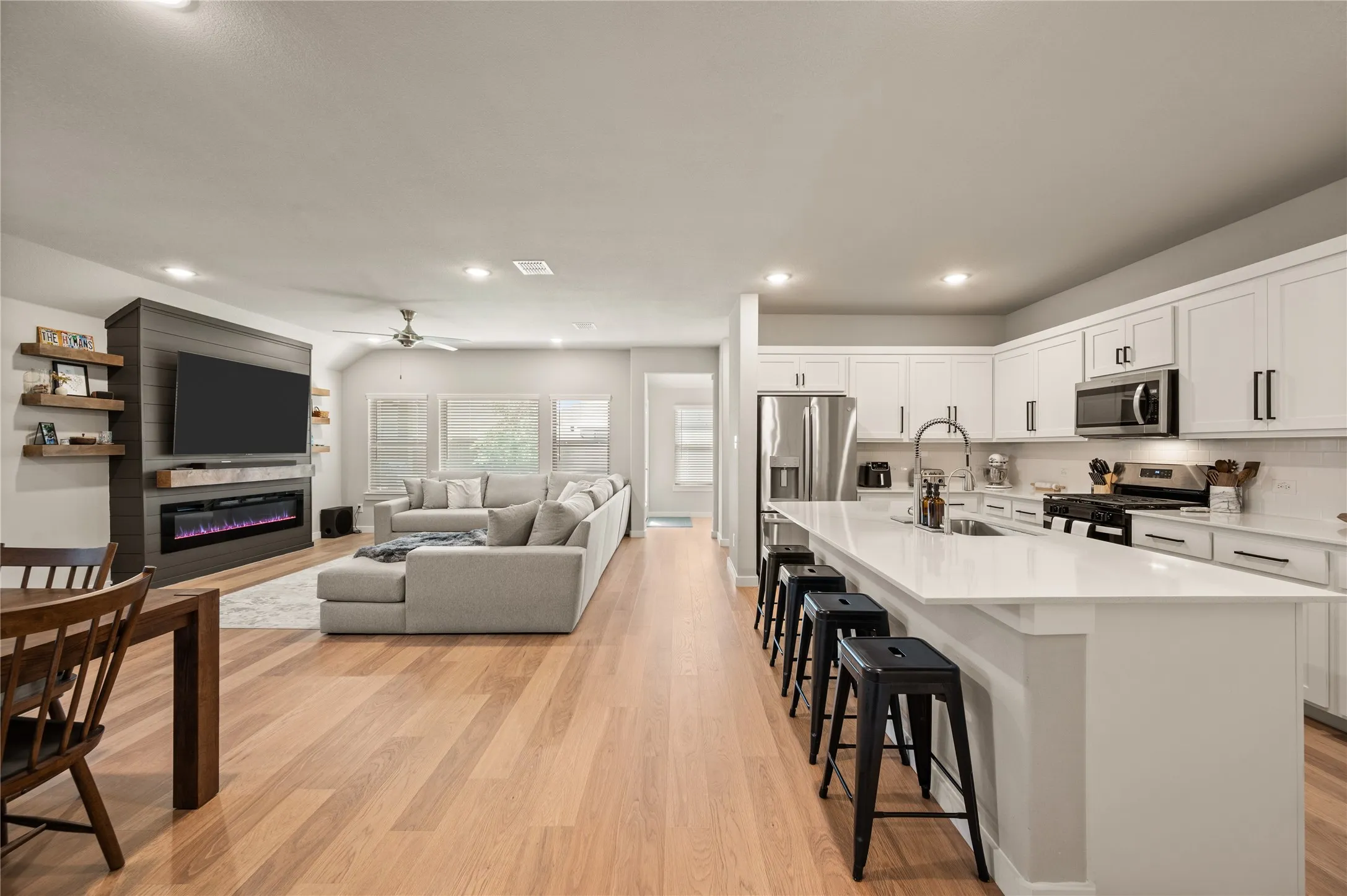 Single Family Residence For Sale in Denton County , 14733 Desert Door Drive, Fort Worth, Texas 76052, 4 Bedroom, 3 Bathroom, 2 Garage spaces, 2,168 Sqft, built in 2024, mls#21364653, Real Estate Agent in Fort Worth, Homes For Sale in Denton county, Homes For Sale in Fort Worth, Realtor in Fort Worth Texas, Real Estate Brokerage Independent Realty Texas, Luminita Cordes Realtor