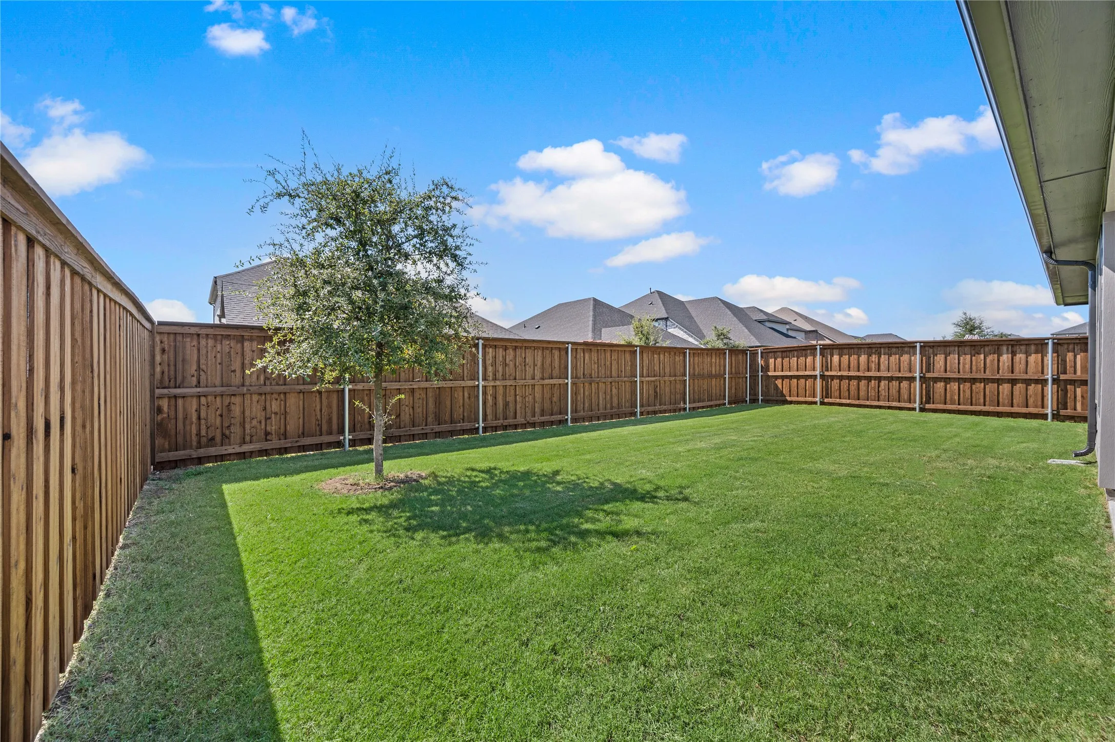 Single Family Residence For Sale in Denton County , 14733 Desert Door Drive, Fort Worth, Texas 76052, 4 Bedroom, 3 Bathroom, 2 Garage spaces, 2,168 Sqft, built in 2024, mls#21364653, Real Estate Agent in Fort Worth, Homes For Sale in Denton county, Homes For Sale in Fort Worth, Realtor in Fort Worth Texas, Real Estate Brokerage Independent Realty Texas, Luminita Cordes Realtor