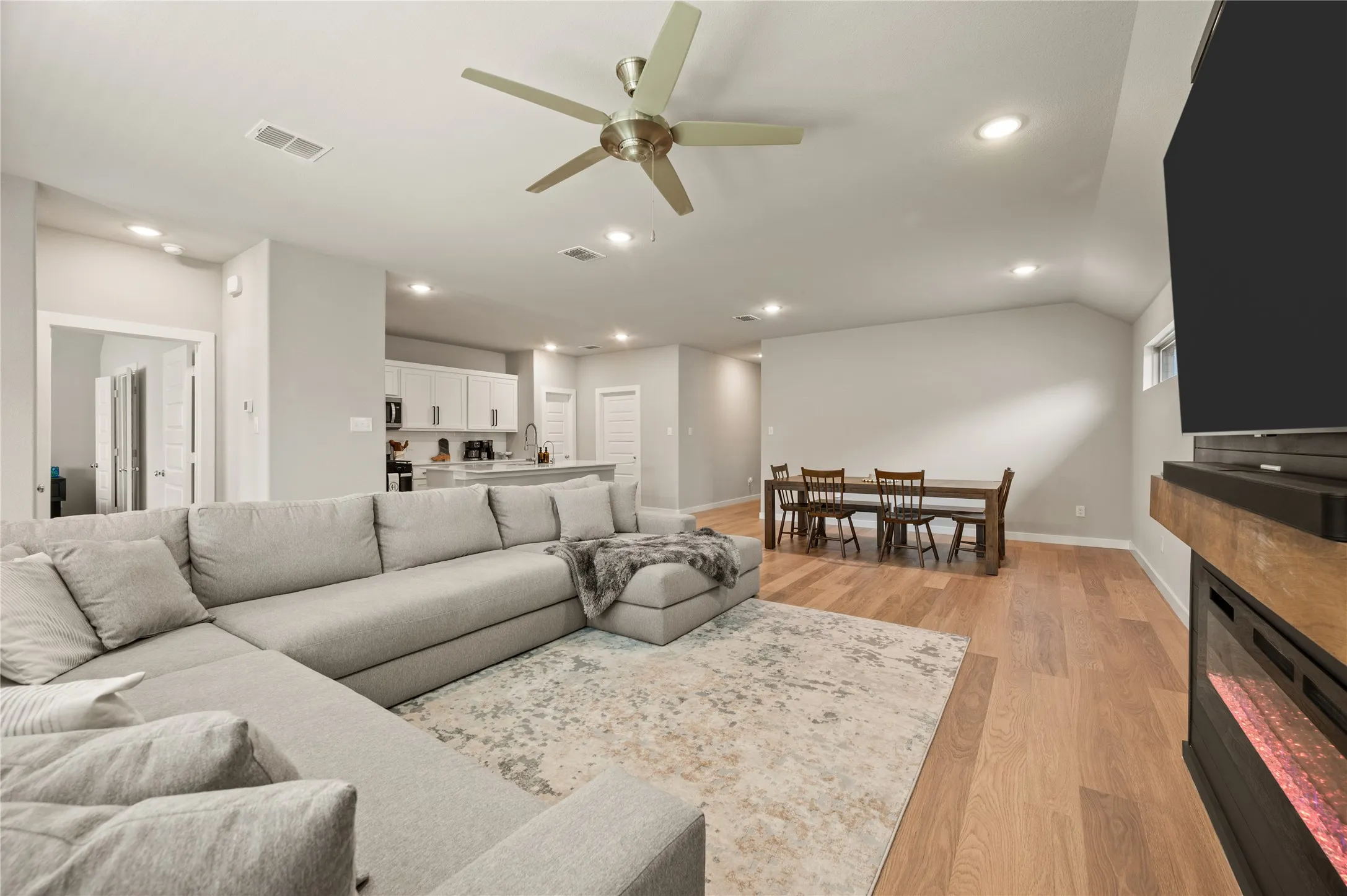 Single Family Residence For Sale in Denton County , 14733 Desert Door Drive, Fort Worth, Texas 76052, 4 Bedroom, 3 Bathroom, 2 Garage spaces, 2,168 Sqft, built in 2024, mls#21364653, Real Estate Agent in Fort Worth, Homes For Sale in Denton county, Homes For Sale in Fort Worth, Realtor in Fort Worth Texas, Real Estate Brokerage Independent Realty Texas, Luminita Cordes Realtor