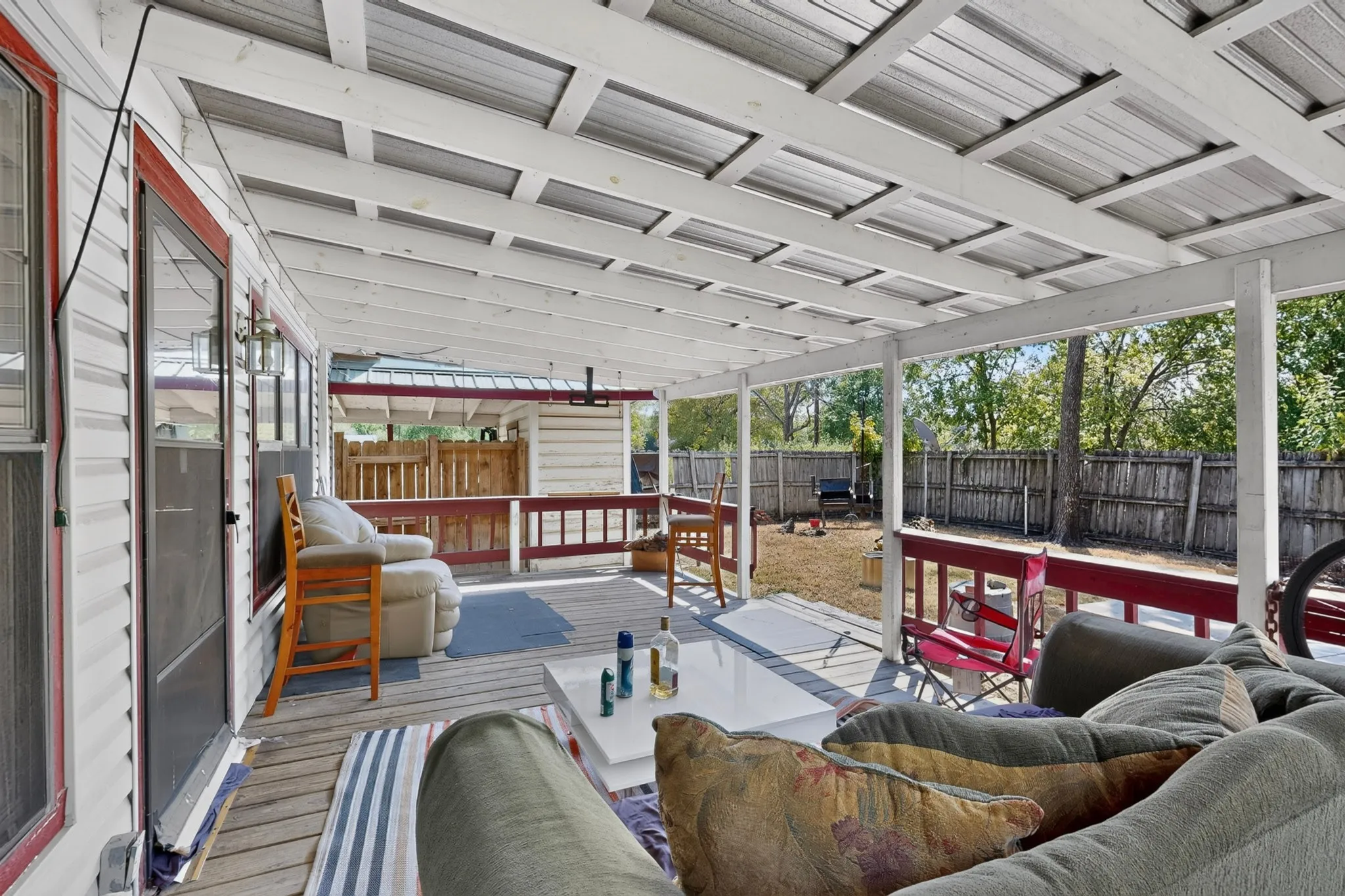 Single Family Residence For Sale in Navarro County , 711 Mlk Boulevard, Corsicana, Texas 75110, 3 Bedroom, 1 Bathroom, Garage spaces, 1,928 Sqft, built in 1950, mls#21366991, Real Estate Agent in Corsicana, Homes For Sale in Navarro county, Homes For Sale in Corsicana, Realtor in Corsicana Texas, Real Estate Brokerage Independent Realty Texas, Luminita Cordes Realtor