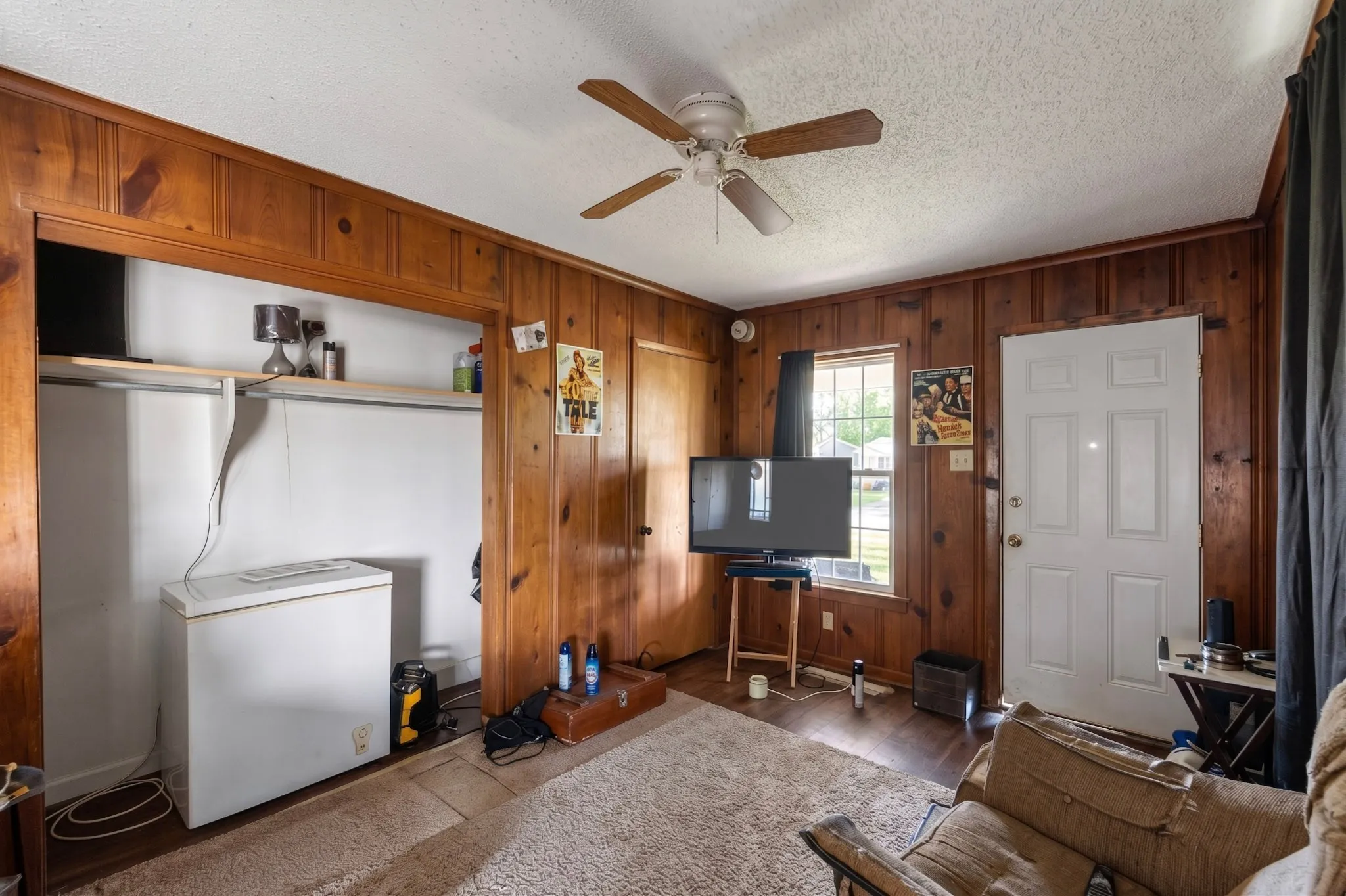 Single Family Residence For Sale in Navarro County , 711 Mlk Boulevard, Corsicana, Texas 75110, 3 Bedroom, 1 Bathroom, Garage spaces, 1,928 Sqft, built in 1950, mls#21366991, Real Estate Agent in Corsicana, Homes For Sale in Navarro county, Homes For Sale in Corsicana, Realtor in Corsicana Texas, Real Estate Brokerage Independent Realty Texas, Luminita Cordes Realtor