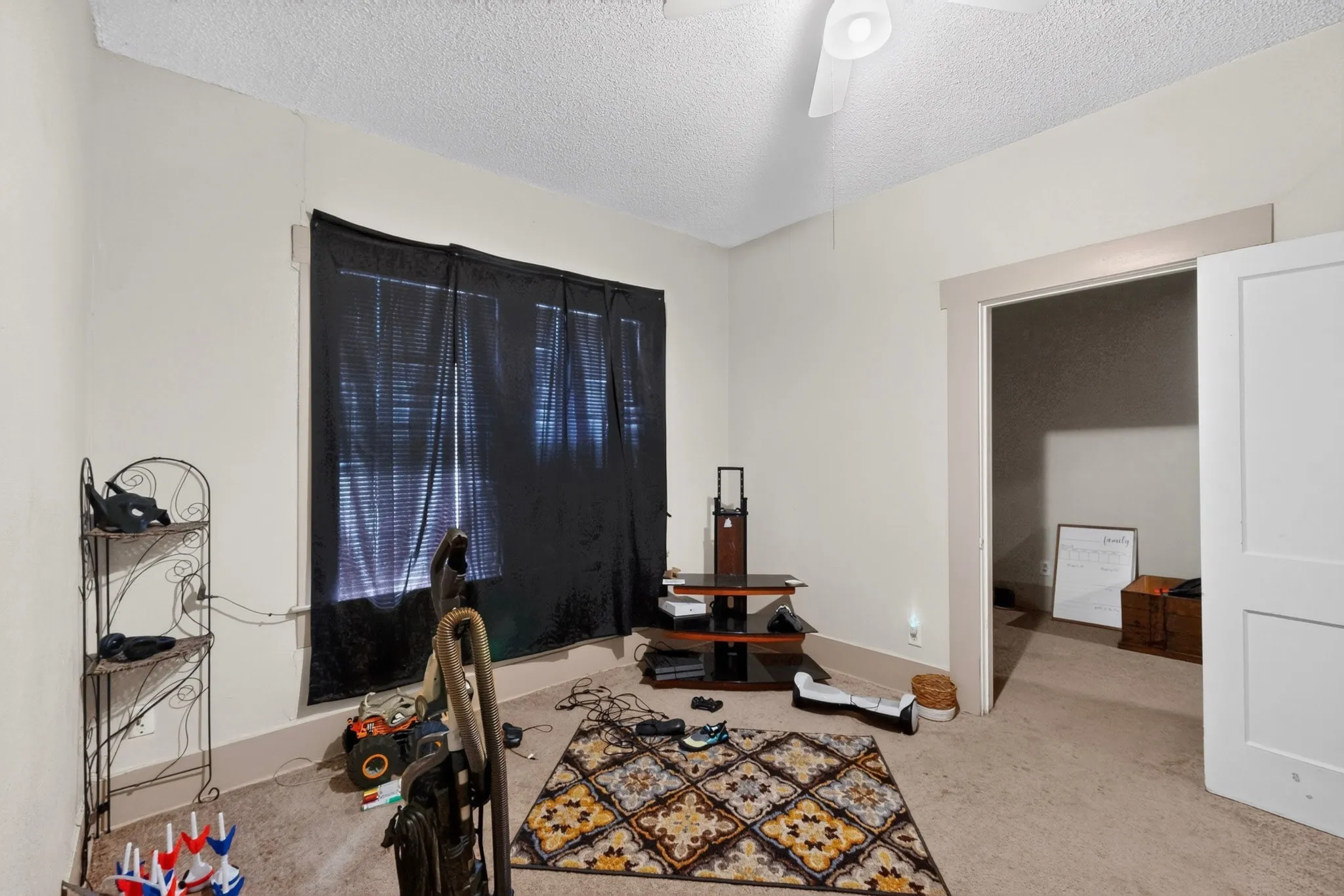Single Family Residence For Sale in Navarro County , 711 Mlk Boulevard, Corsicana, Texas 75110, 3 Bedroom, 1 Bathroom, Garage spaces, 1,928 Sqft, built in 1950, mls#21366991, Real Estate Agent in Corsicana, Homes For Sale in Navarro county, Homes For Sale in Corsicana, Realtor in Corsicana Texas, Real Estate Brokerage Independent Realty Texas, Luminita Cordes Realtor