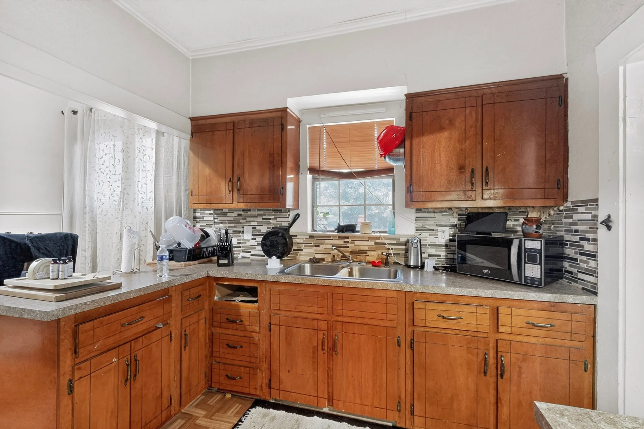 Single Family Residence For Sale in Navarro County , 711 Mlk Boulevard, Corsicana, Texas 75110, 3 Bedroom, 1 Bathroom, Garage spaces, 1,928 Sqft, built in 1950, mls#21366991, Real Estate Agent in Corsicana, Homes For Sale in Navarro county, Homes For Sale in Corsicana, Realtor in Corsicana Texas, Real Estate Brokerage Independent Realty Texas, Luminita Cordes Realtor
