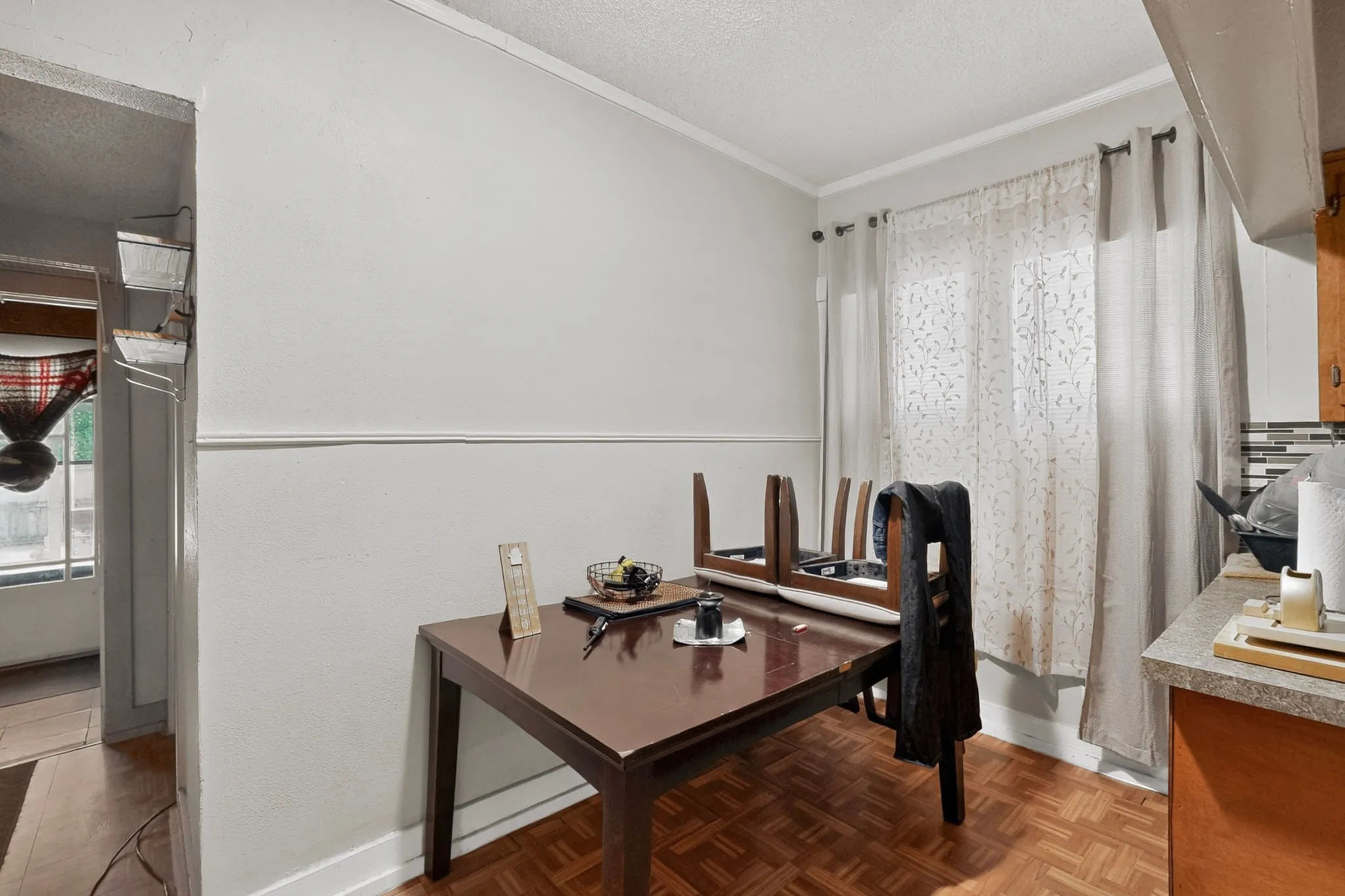 Single Family Residence For Sale in Navarro County , 711 Mlk Boulevard, Corsicana, Texas 75110, 3 Bedroom, 1 Bathroom, Garage spaces, 1,928 Sqft, built in 1950, mls#21366991, Real Estate Agent in Corsicana, Homes For Sale in Navarro county, Homes For Sale in Corsicana, Realtor in Corsicana Texas, Real Estate Brokerage Independent Realty Texas, Luminita Cordes Realtor