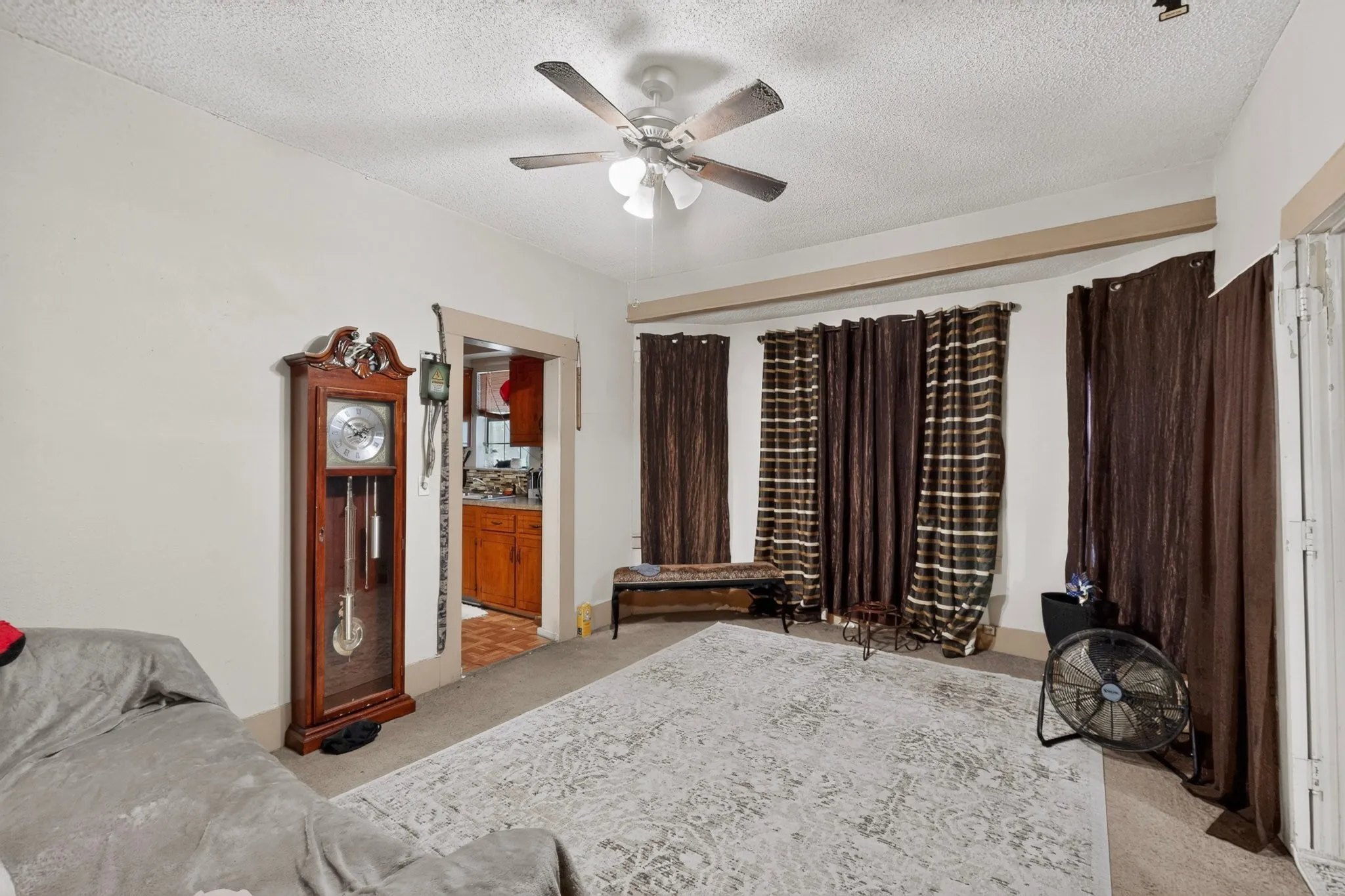 Single Family Residence For Sale in Navarro County , 711 Mlk Boulevard, Corsicana, Texas 75110, 3 Bedroom, 1 Bathroom, Garage spaces, 1,928 Sqft, built in 1950, mls#21366991, Real Estate Agent in Corsicana, Homes For Sale in Navarro county, Homes For Sale in Corsicana, Realtor in Corsicana Texas, Real Estate Brokerage Independent Realty Texas, Luminita Cordes Realtor