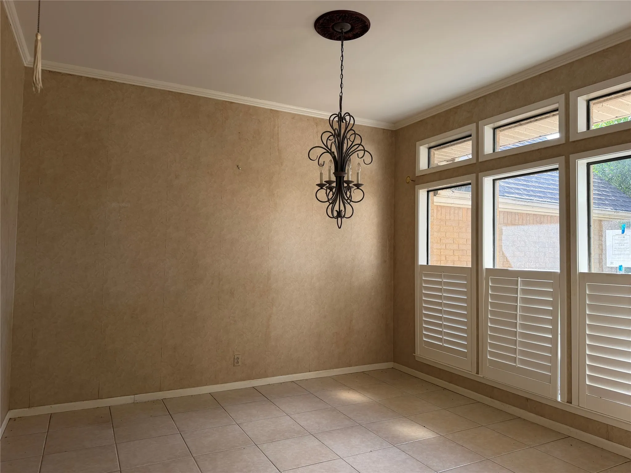 Single Family Residence For Sale in Smith County , 249 N Bay Drive, Bullard, Texas 75757, 3 Bedroom, 3 Bathroom, 2 Garage spaces, 2,283 Sqft, built in 1983, mls#21366999, Real Estate Agent in Bullard, Homes For Sale in Smith county, Homes For Sale in Bullard, Realtor in Bullard Texas, Real Estate Brokerage Independent Realty Texas, Luminita Cordes Realtor