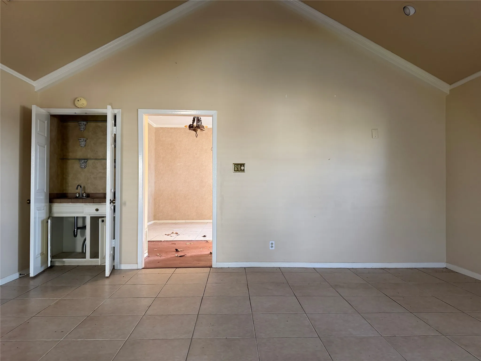 Single Family Residence For Sale in Smith County , 249 N Bay Drive, Bullard, Texas 75757, 3 Bedroom, 3 Bathroom, 2 Garage spaces, 2,283 Sqft, built in 1983, mls#21366999, Real Estate Agent in Bullard, Homes For Sale in Smith county, Homes For Sale in Bullard, Realtor in Bullard Texas, Real Estate Brokerage Independent Realty Texas, Luminita Cordes Realtor