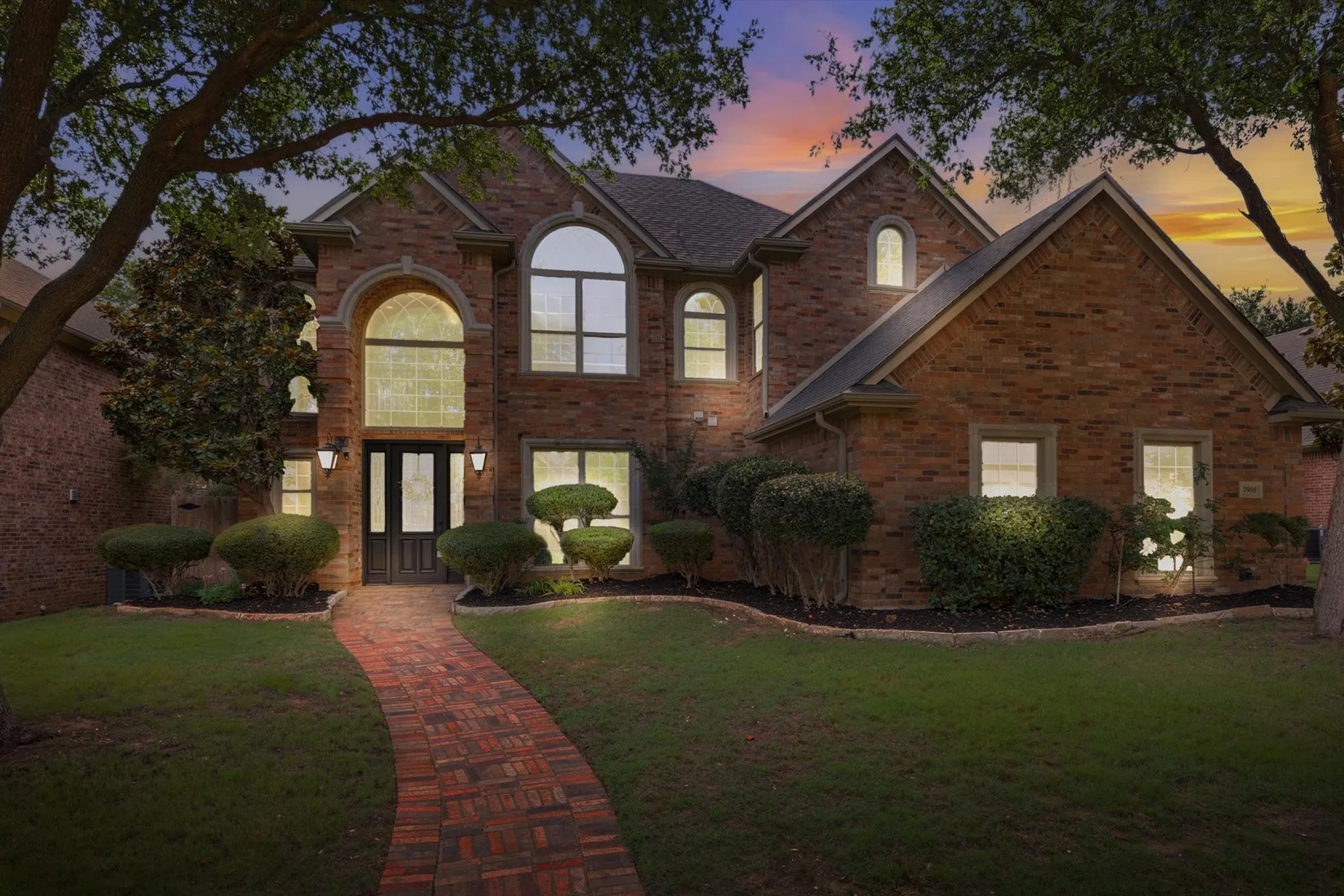 Single Family Residence For Sale in Tarrant County , 7908 Country Meadow Drive, North Richland Hills, Texas 76182, 4 Bedroom, 4 Bathroom, 3 Garage spaces, 3,257 Sqft, built in 2005, mls#21366081, Real Estate Agent in North Richland Hills, Homes For Sale in Tarrant county, Homes For Sale in North Richland Hills, Realtor in North Richland Hills Texas, Real Estate Brokerage Independent Realty Texas, Luminita Cordes Realtor