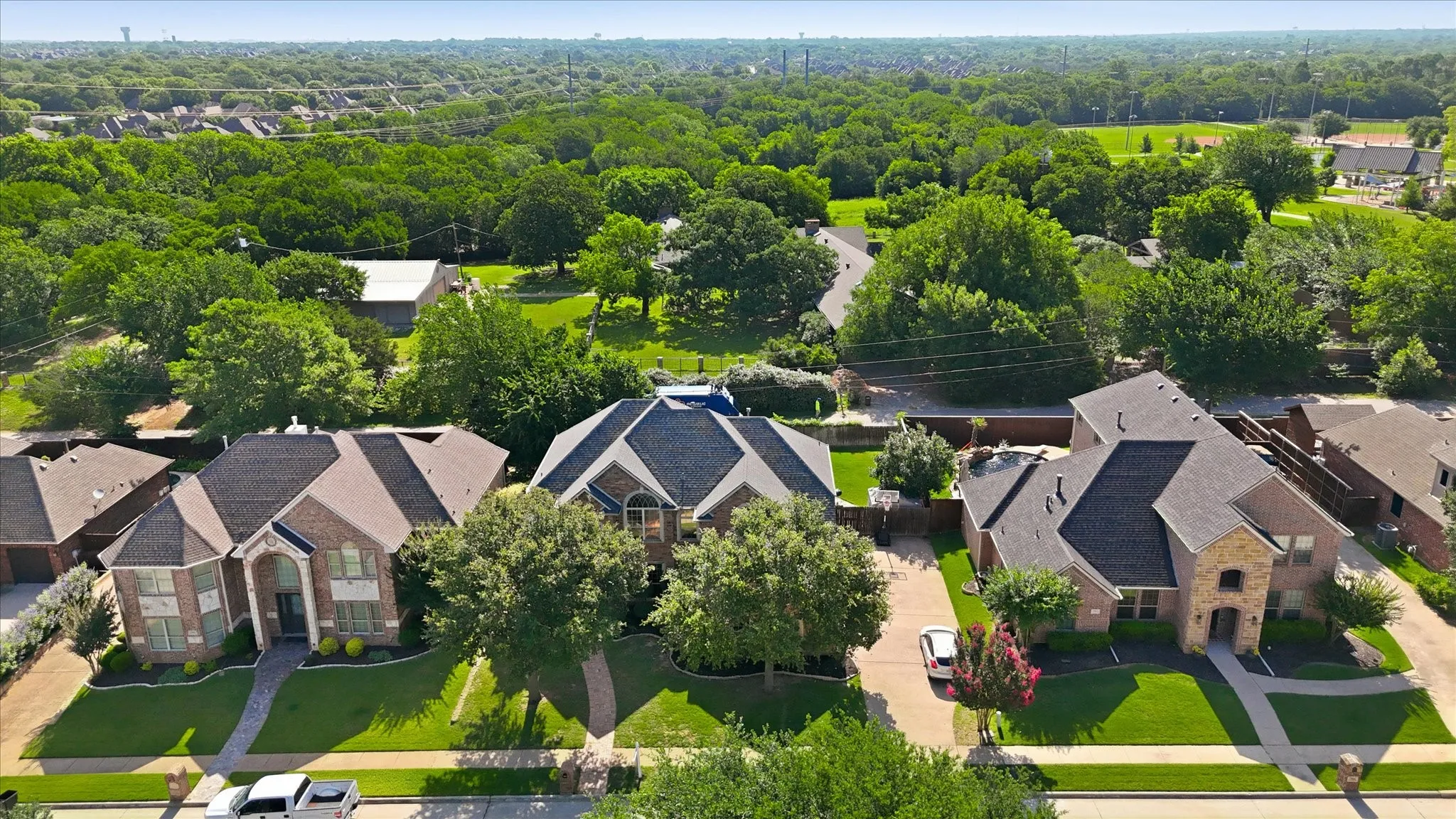 Single Family Residence For Sale in Tarrant County , 7908 Country Meadow Drive, North Richland Hills, Texas 76182, 4 Bedroom, 4 Bathroom, 3 Garage spaces, 3,257 Sqft, built in 2005, mls#21366081, Real Estate Agent in North Richland Hills, Homes For Sale in Tarrant county, Homes For Sale in North Richland Hills, Realtor in North Richland Hills Texas, Real Estate Brokerage Independent Realty Texas, Luminita Cordes Realtor