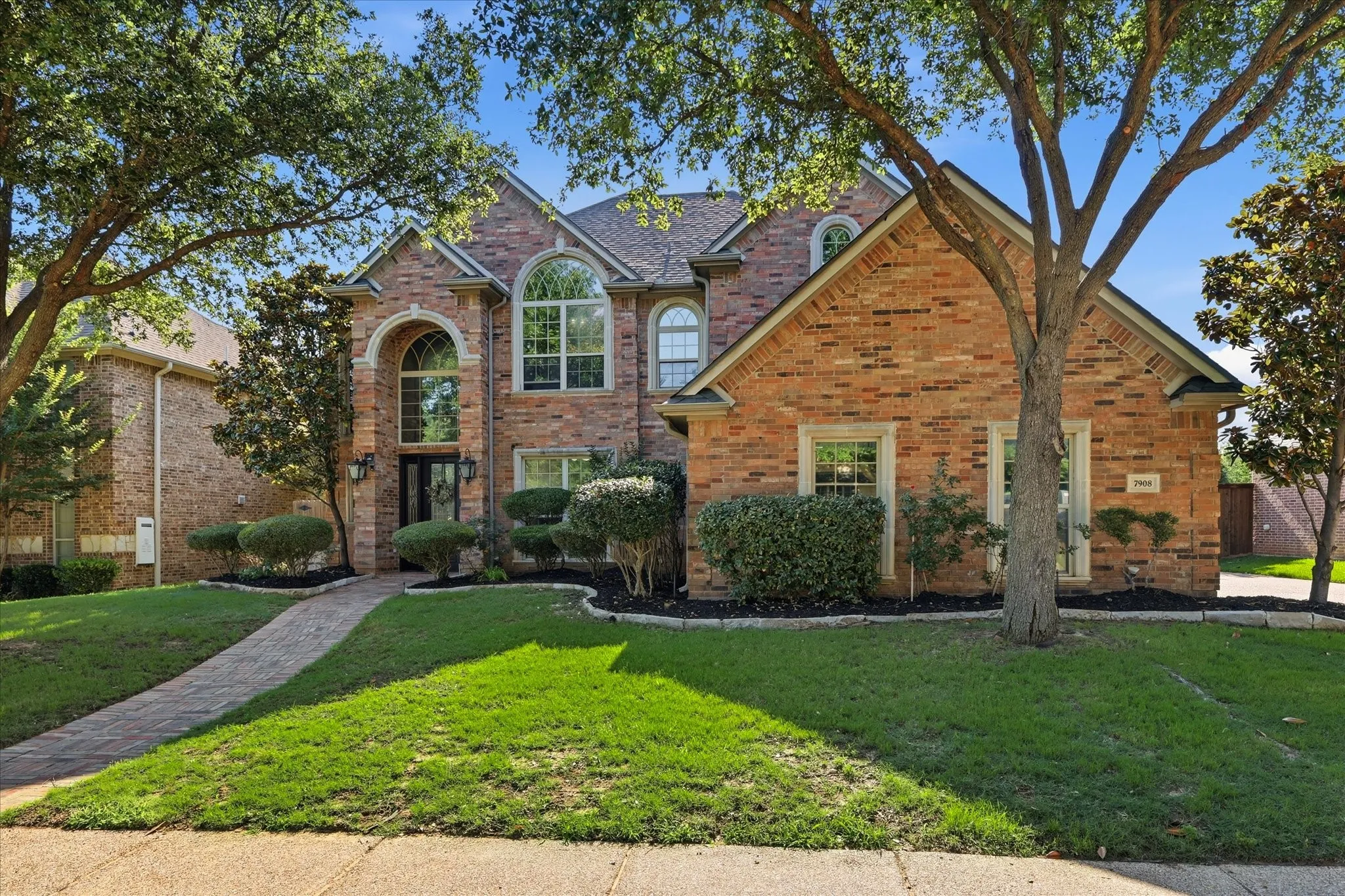 Single Family Residence For Sale in Tarrant County , 7908 Country Meadow Drive, North Richland Hills, Texas 76182, 4 Bedroom, 4 Bathroom, 3 Garage spaces, 3,257 Sqft, built in 2005, mls#21366081, Real Estate Agent in North Richland Hills, Homes For Sale in Tarrant county, Homes For Sale in North Richland Hills, Realtor in North Richland Hills Texas, Real Estate Brokerage Independent Realty Texas, Luminita Cordes Realtor