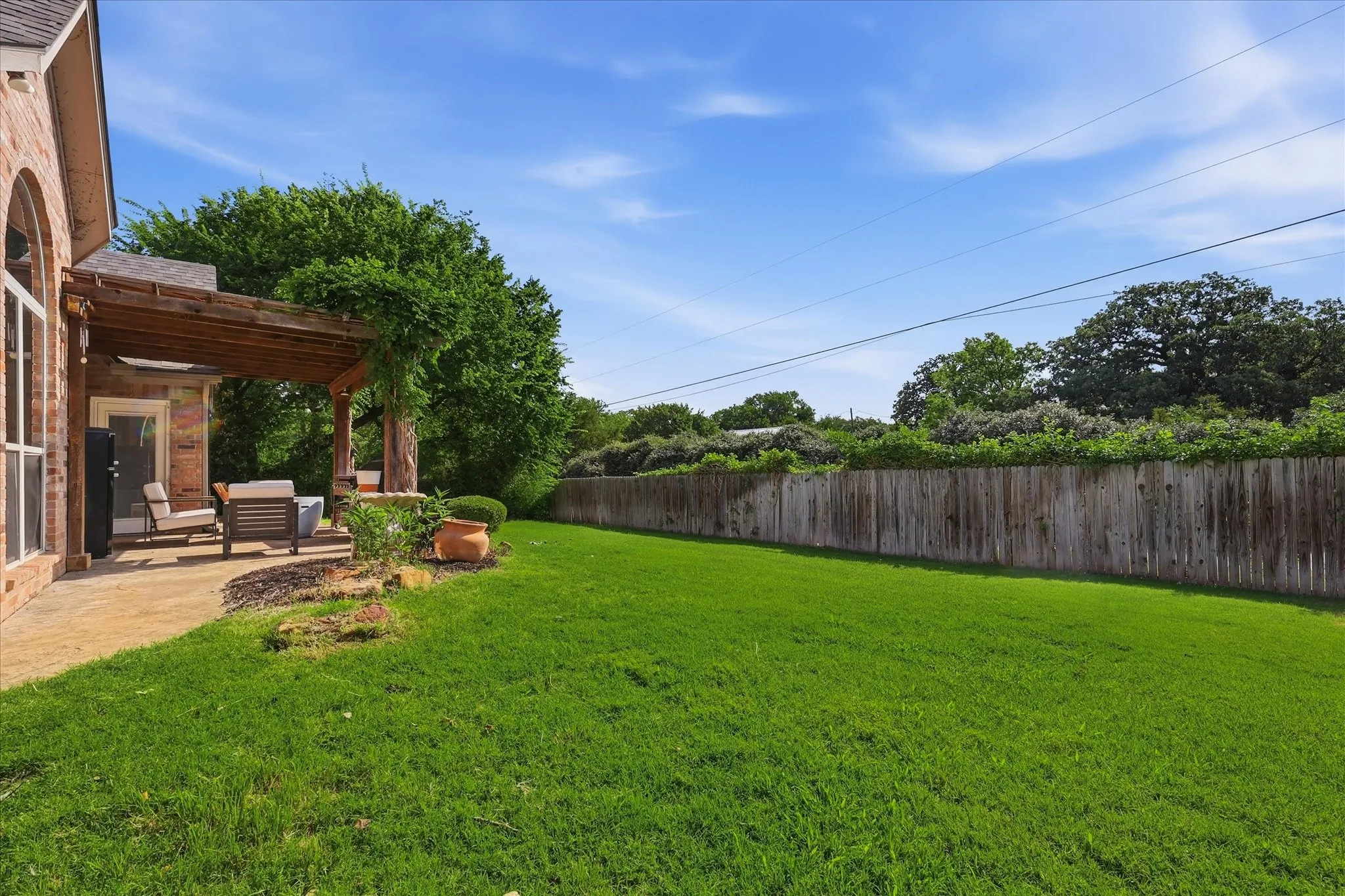 Single Family Residence For Sale in Tarrant County , 7908 Country Meadow Drive, North Richland Hills, Texas 76182, 4 Bedroom, 4 Bathroom, 3 Garage spaces, 3,257 Sqft, built in 2005, mls#21366081, Real Estate Agent in North Richland Hills, Homes For Sale in Tarrant county, Homes For Sale in North Richland Hills, Realtor in North Richland Hills Texas, Real Estate Brokerage Independent Realty Texas, Luminita Cordes Realtor