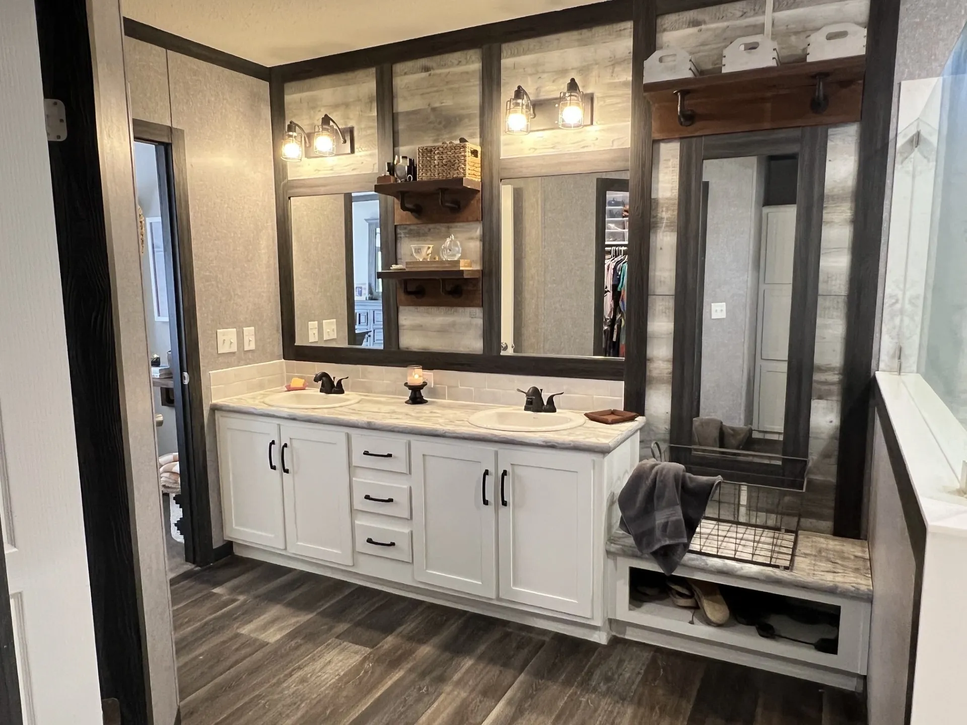 Mobile Home For Sale in Fannin County , 2496 County Road 2010, Ravenna, Texas 75476, 4 Bedroom, 2 Bathroom, Garage spaces, 2,040 Sqft, built in 2022, mls#21367003, Real Estate Agent in Ravenna, Homes For Sale in Fannin county, Homes For Sale in Ravenna, Realtor in Ravenna Texas, Real Estate Brokerage Independent Realty Texas, Luminita Cordes Realtor