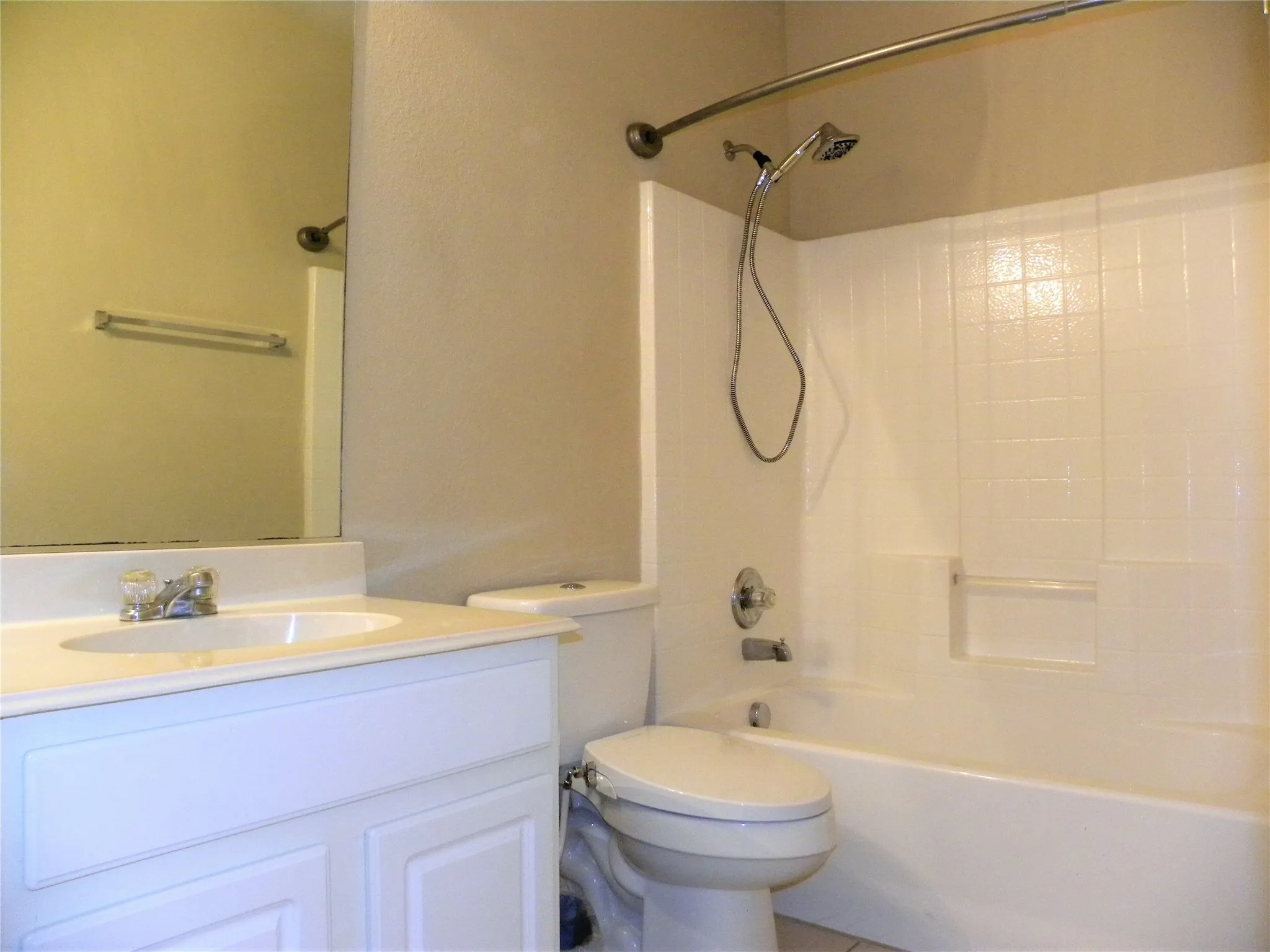 Single Family Residence For Rent in Collin County , 4620 Evanshire Way, Mc Kinney, Texas 75070, 4 Bedroom, 2 Bathroom, 2 Garage spaces, 1,932 Sqft, built in 2006, mls#21341476, Real Estate Agent in Mc Kinney, Homes For Rent in Collin county, Homes For Rent in Mc Kinney, Realtor in Mc Kinney Texas, Real Estate Brokerage Independent Realty Texas, Luminita Cordes Realtor