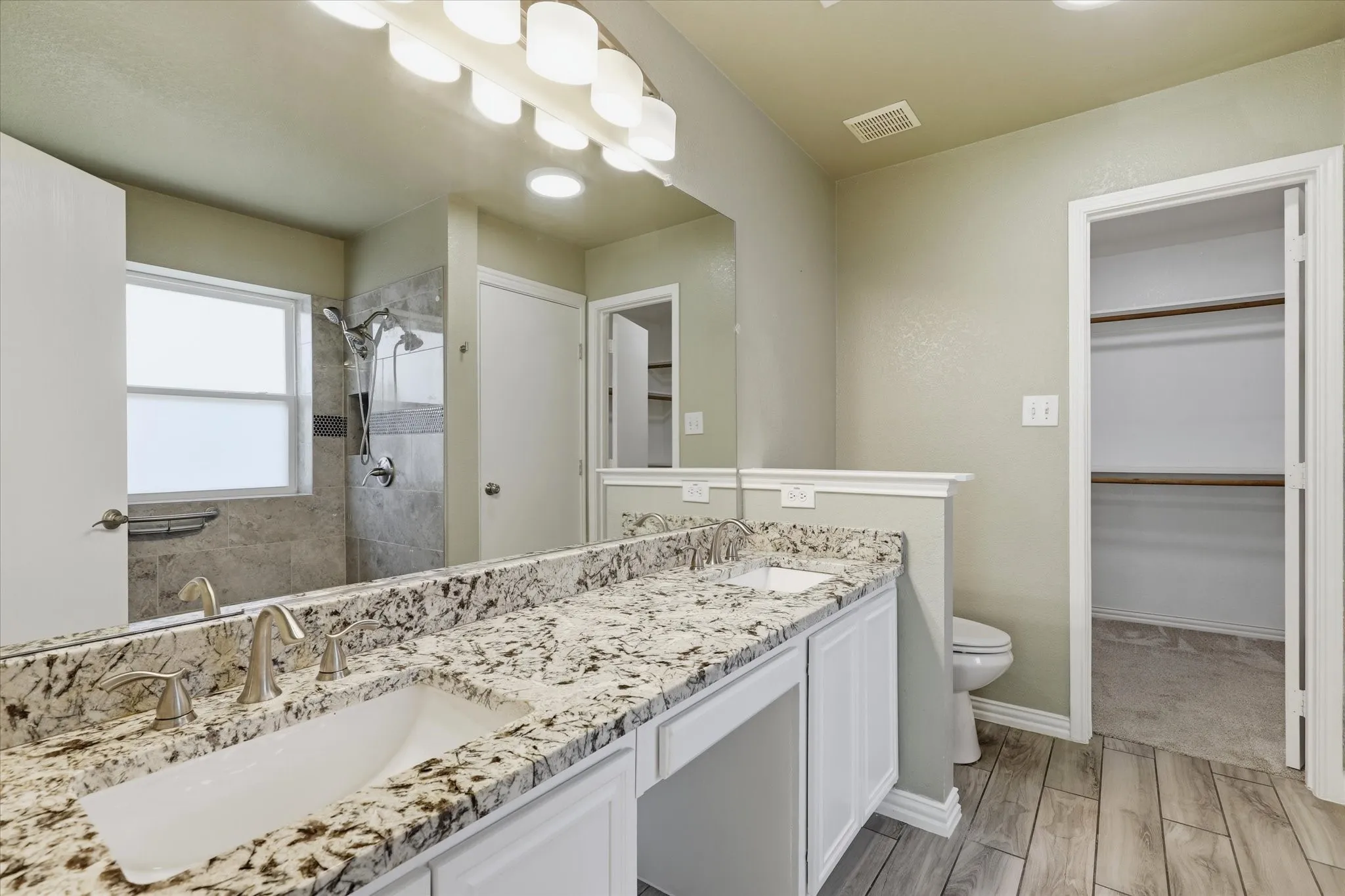 Single Family Residence For Sale in Tarrant County , 9737 Maryville Lane, Fort Worth, Texas 76108, 4 Bedroom, 3 Bathroom, 2 Garage spaces, 2,159 Sqft, built in 2001, mls#21366986, Real Estate Agent in Fort Worth, Homes For Sale in Tarrant county, Homes For Sale in Fort Worth, Realtor in Fort Worth Texas, Real Estate Brokerage Independent Realty Texas, Luminita Cordes Realtor