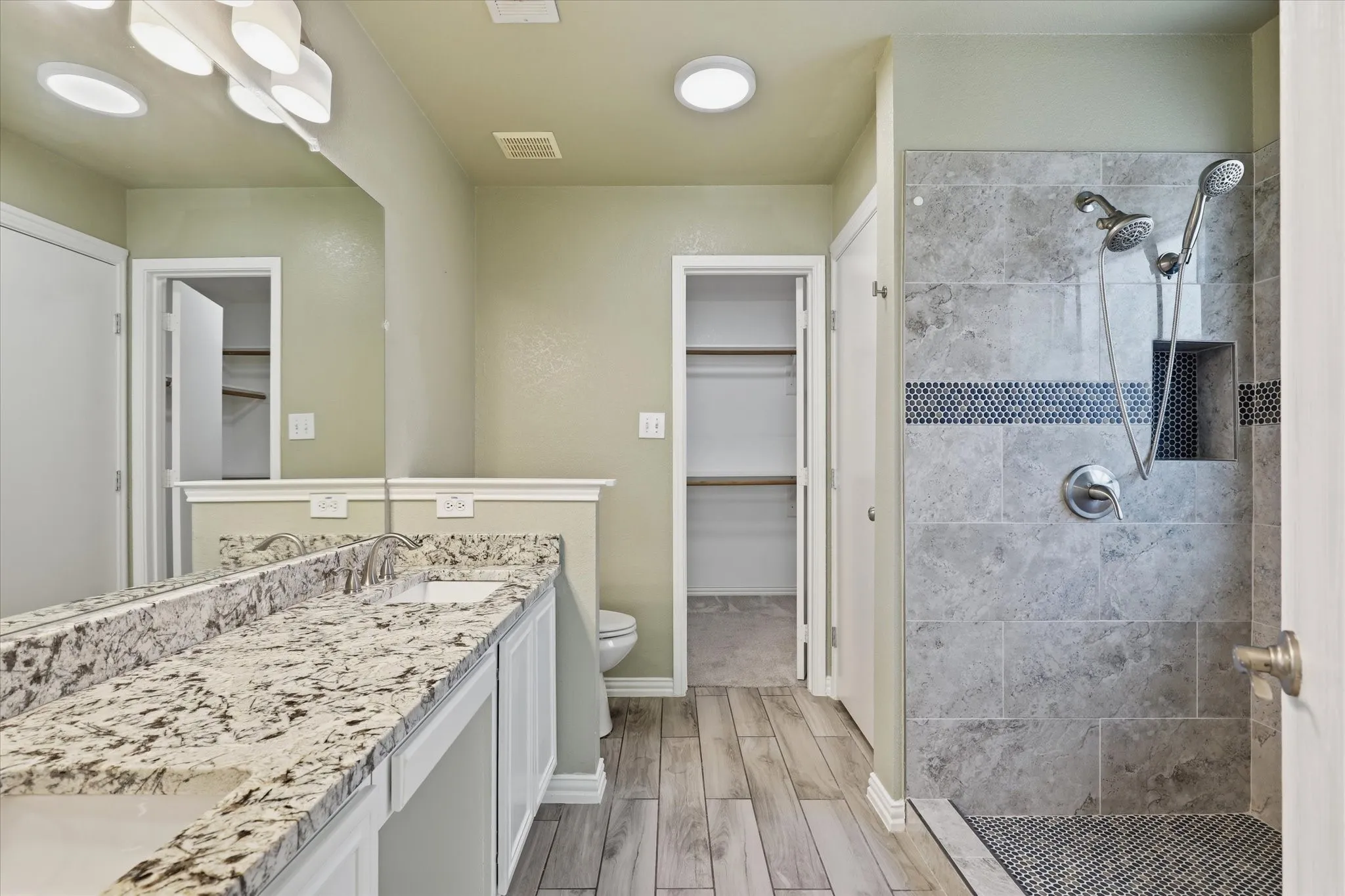 Single Family Residence For Sale in Tarrant County , 9737 Maryville Lane, Fort Worth, Texas 76108, 4 Bedroom, 3 Bathroom, 2 Garage spaces, 2,159 Sqft, built in 2001, mls#21366986, Real Estate Agent in Fort Worth, Homes For Sale in Tarrant county, Homes For Sale in Fort Worth, Realtor in Fort Worth Texas, Real Estate Brokerage Independent Realty Texas, Luminita Cordes Realtor