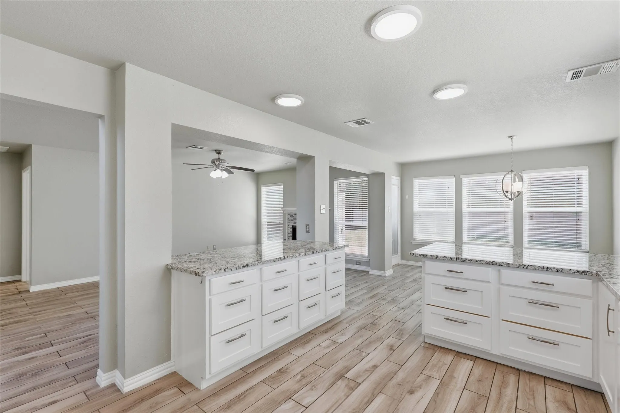 Single Family Residence For Sale in Tarrant County , 9737 Maryville Lane, Fort Worth, Texas 76108, 4 Bedroom, 3 Bathroom, 2 Garage spaces, 2,159 Sqft, built in 2001, mls#21366986, Real Estate Agent in Fort Worth, Homes For Sale in Tarrant county, Homes For Sale in Fort Worth, Realtor in Fort Worth Texas, Real Estate Brokerage Independent Realty Texas, Luminita Cordes Realtor