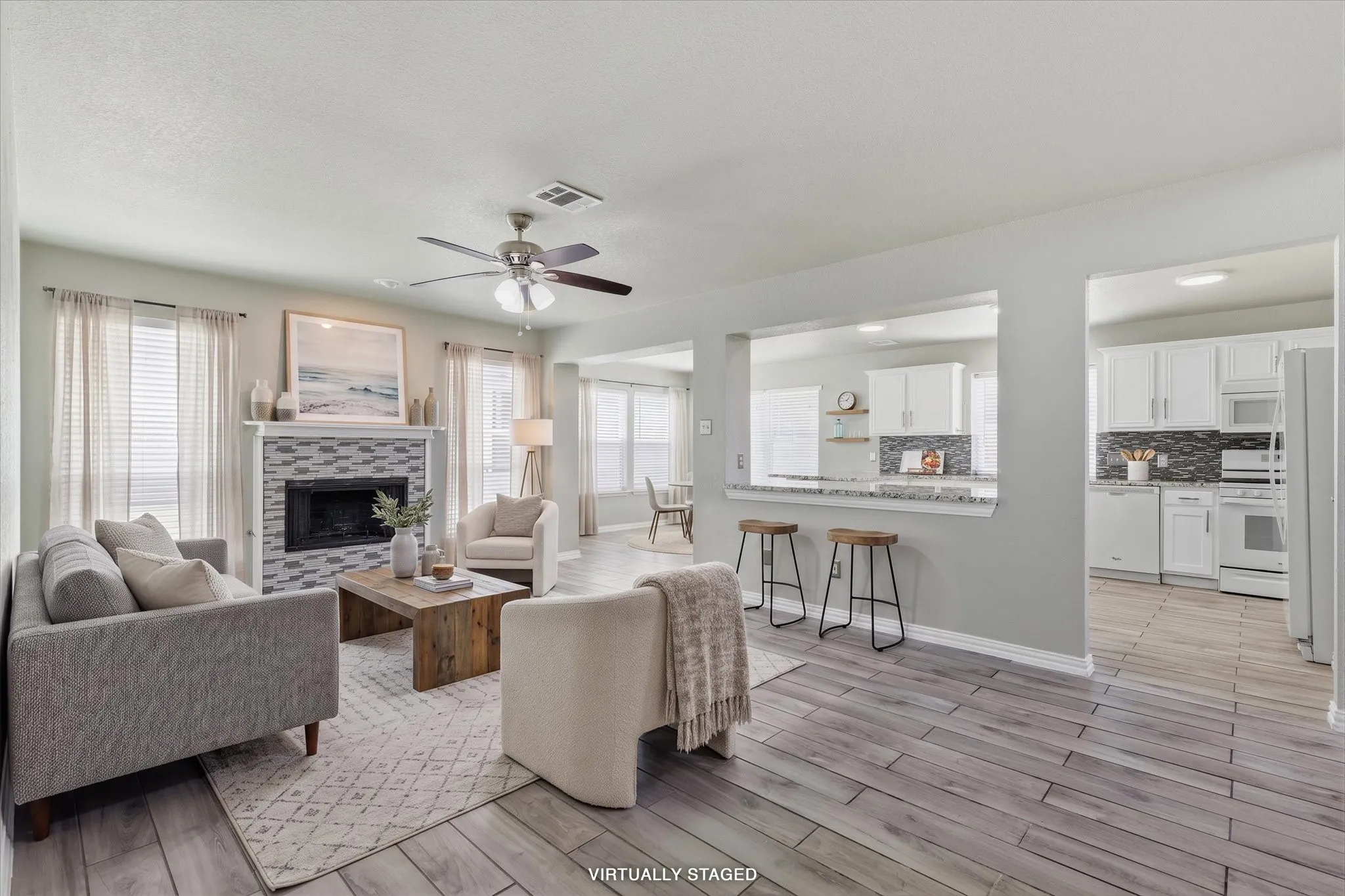Single Family Residence For Sale in Tarrant County , 9737 Maryville Lane, Fort Worth, Texas 76108, 4 Bedroom, 3 Bathroom, 2 Garage spaces, 2,159 Sqft, built in 2001, mls#21366986, Real Estate Agent in Fort Worth, Homes For Sale in Tarrant county, Homes For Sale in Fort Worth, Realtor in Fort Worth Texas, Real Estate Brokerage Independent Realty Texas, Luminita Cordes Realtor