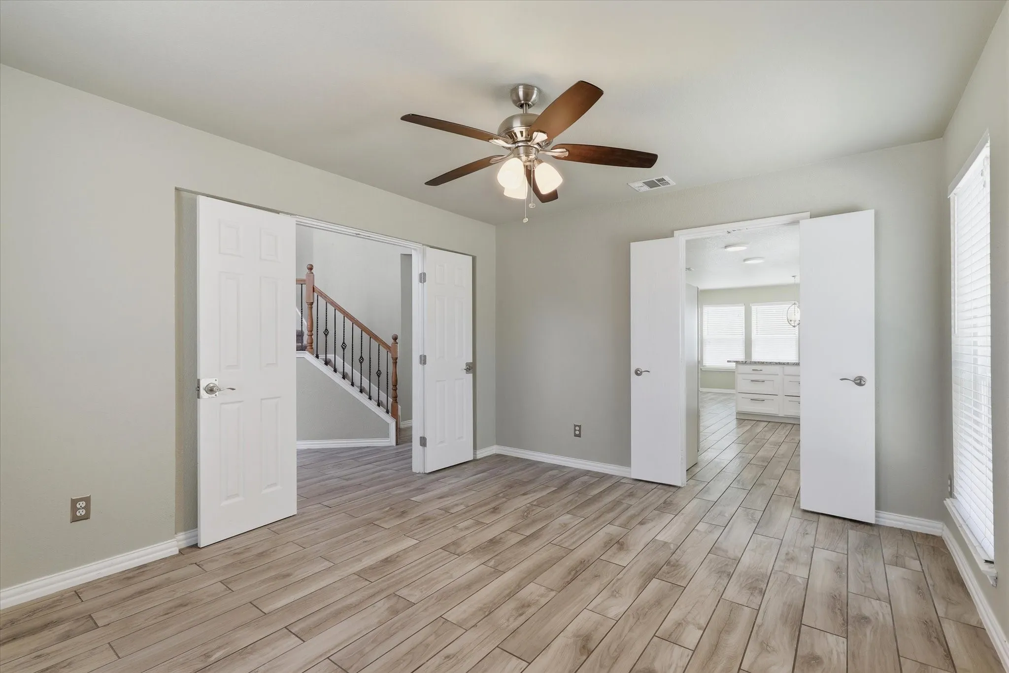 Single Family Residence For Sale in Tarrant County , 9737 Maryville Lane, Fort Worth, Texas 76108, 4 Bedroom, 3 Bathroom, 2 Garage spaces, 2,159 Sqft, built in 2001, mls#21366986, Real Estate Agent in Fort Worth, Homes For Sale in Tarrant county, Homes For Sale in Fort Worth, Realtor in Fort Worth Texas, Real Estate Brokerage Independent Realty Texas, Luminita Cordes Realtor