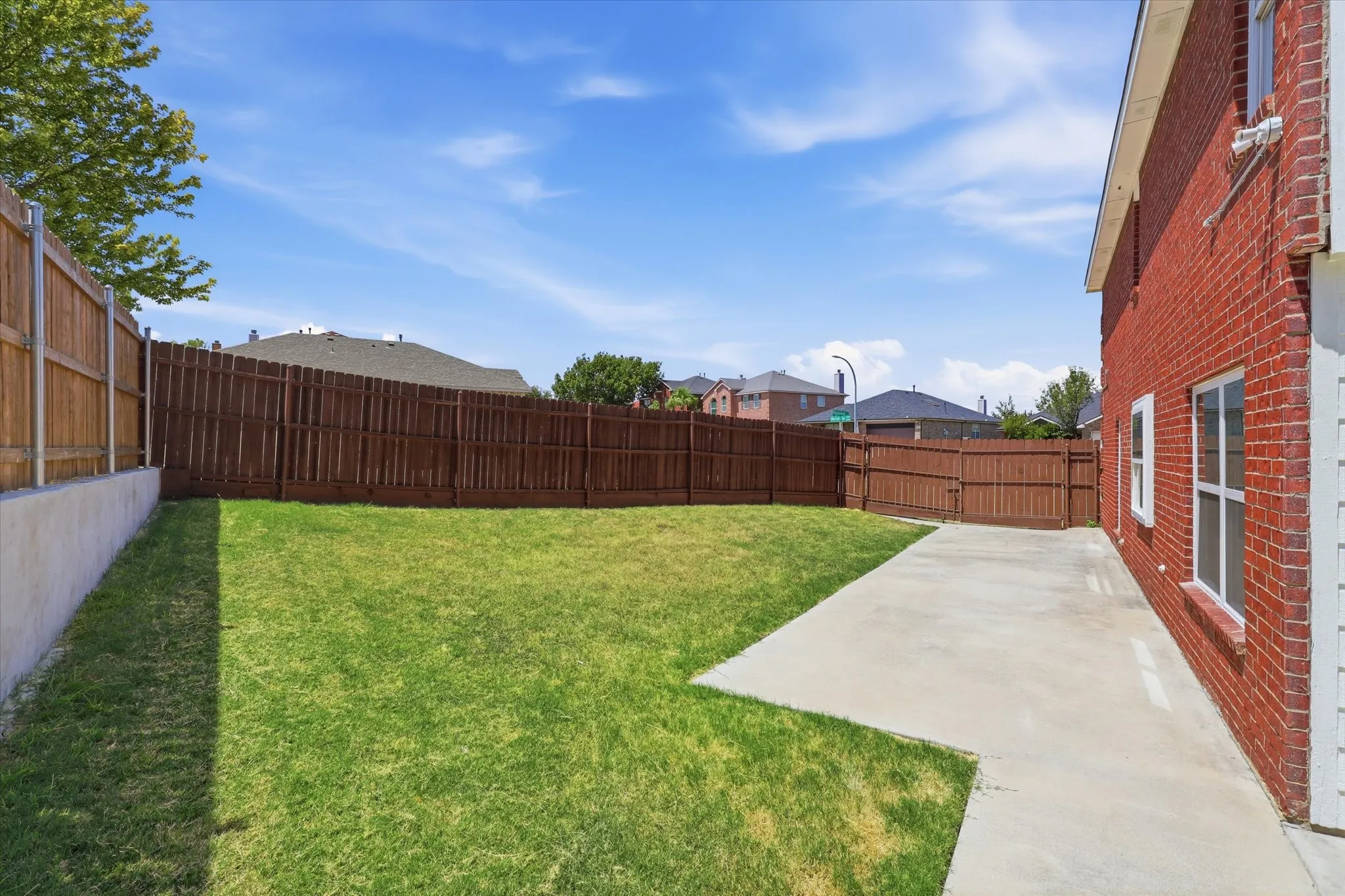 Single Family Residence For Sale in Tarrant County , 9737 Maryville Lane, Fort Worth, Texas 76108, 4 Bedroom, 3 Bathroom, 2 Garage spaces, 2,159 Sqft, built in 2001, mls#21366986, Real Estate Agent in Fort Worth, Homes For Sale in Tarrant county, Homes For Sale in Fort Worth, Realtor in Fort Worth Texas, Real Estate Brokerage Independent Realty Texas, Luminita Cordes Realtor