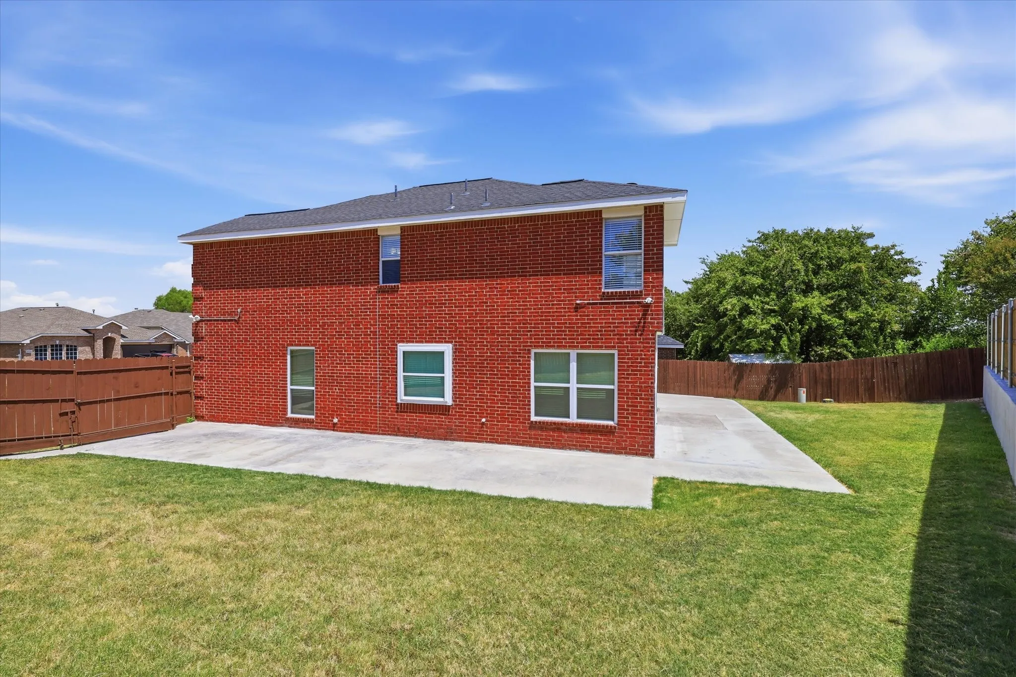 Single Family Residence For Sale in Tarrant County , 9737 Maryville Lane, Fort Worth, Texas 76108, 4 Bedroom, 3 Bathroom, 2 Garage spaces, 2,159 Sqft, built in 2001, mls#21366986, Real Estate Agent in Fort Worth, Homes For Sale in Tarrant county, Homes For Sale in Fort Worth, Realtor in Fort Worth Texas, Real Estate Brokerage Independent Realty Texas, Luminita Cordes Realtor