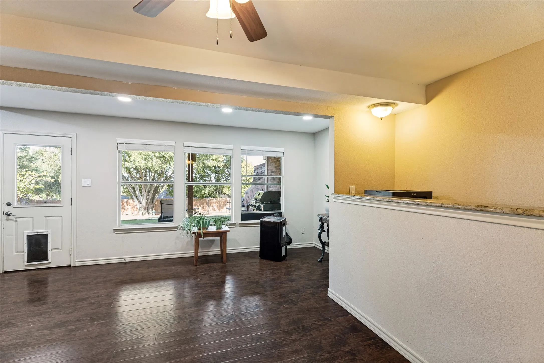 Single Family Residence For Sale in Tarrant County , 8653 Funtier Court, Fort Worth, Texas 76179, 4 Bedroom, 2 Bathroom, 3 Garage spaces, 2,363 Sqft, built in 1978, mls#21367007, Real Estate Agent in Fort Worth, Homes For Sale in Tarrant county, Homes For Sale in Fort Worth, Realtor in Fort Worth Texas, Real Estate Brokerage Independent Realty Texas, Luminita Cordes Realtor
