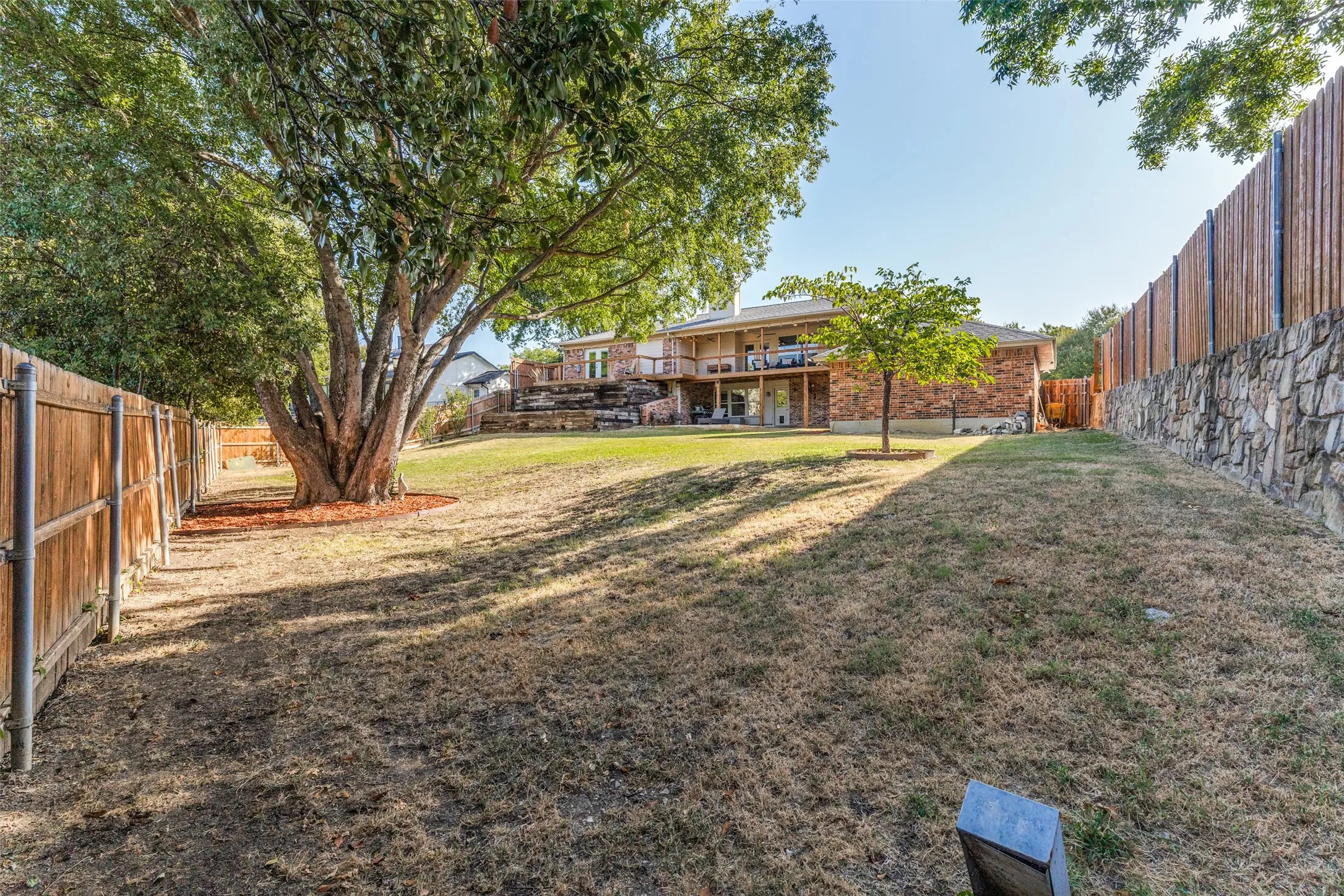 Single Family Residence For Sale in Tarrant County , 8653 Funtier Court, Fort Worth, Texas 76179, 4 Bedroom, 2 Bathroom, 3 Garage spaces, 2,363 Sqft, built in 1978, mls#21367007, Real Estate Agent in Fort Worth, Homes For Sale in Tarrant county, Homes For Sale in Fort Worth, Realtor in Fort Worth Texas, Real Estate Brokerage Independent Realty Texas, Luminita Cordes Realtor