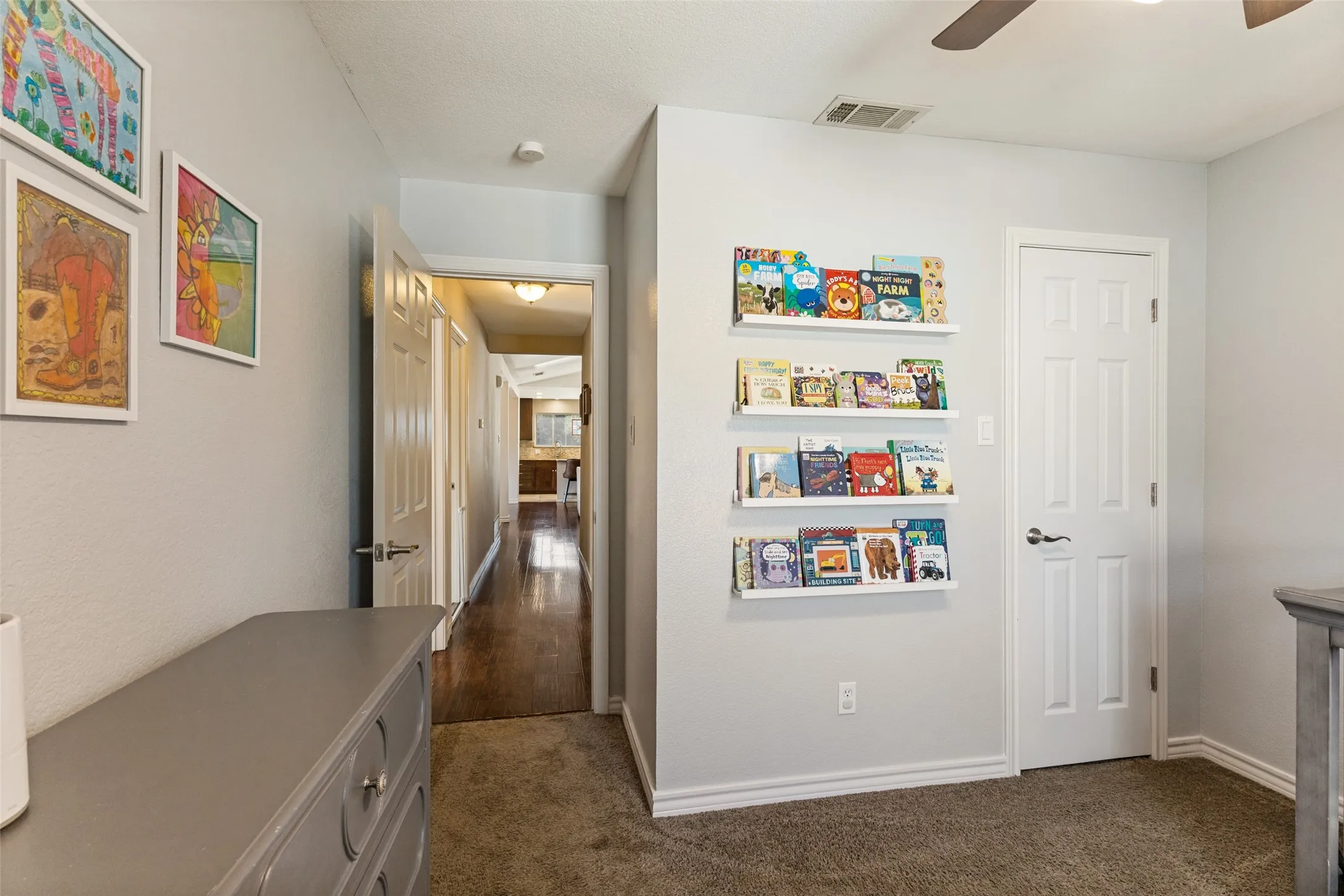 Single Family Residence For Sale in Tarrant County , 8653 Funtier Court, Fort Worth, Texas 76179, 4 Bedroom, 2 Bathroom, 3 Garage spaces, 2,363 Sqft, built in 1978, mls#21367007, Real Estate Agent in Fort Worth, Homes For Sale in Tarrant county, Homes For Sale in Fort Worth, Realtor in Fort Worth Texas, Real Estate Brokerage Independent Realty Texas, Luminita Cordes Realtor